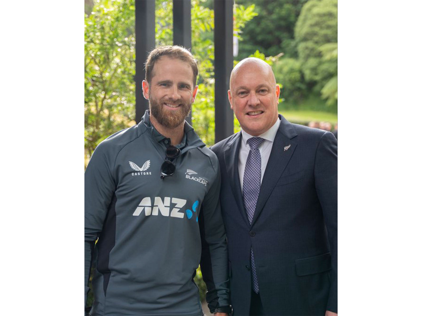 Kane Williamson (L) and Christopher Luxon (R). (Photo: X/@chrisluxonmp)