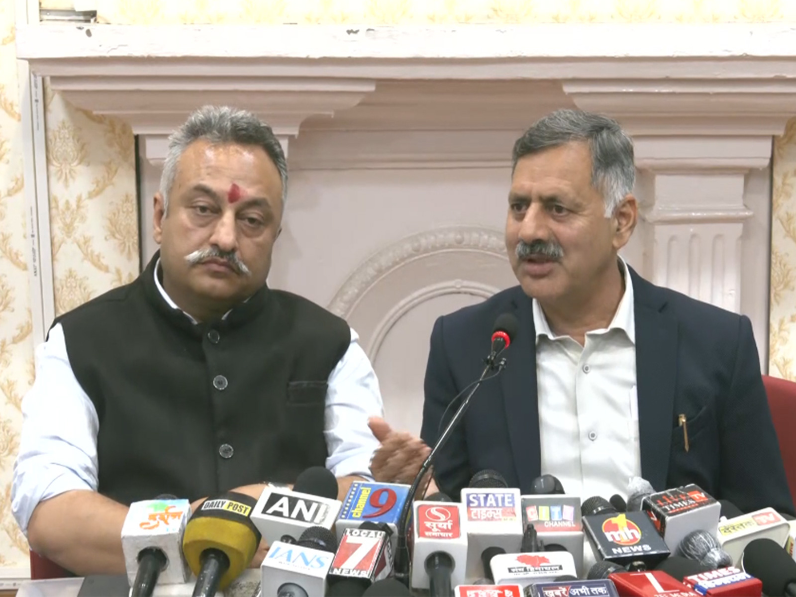 Himachal Pradesh Minister Rohit Thakur and Rajesh Dharmani (Photo/ANI)