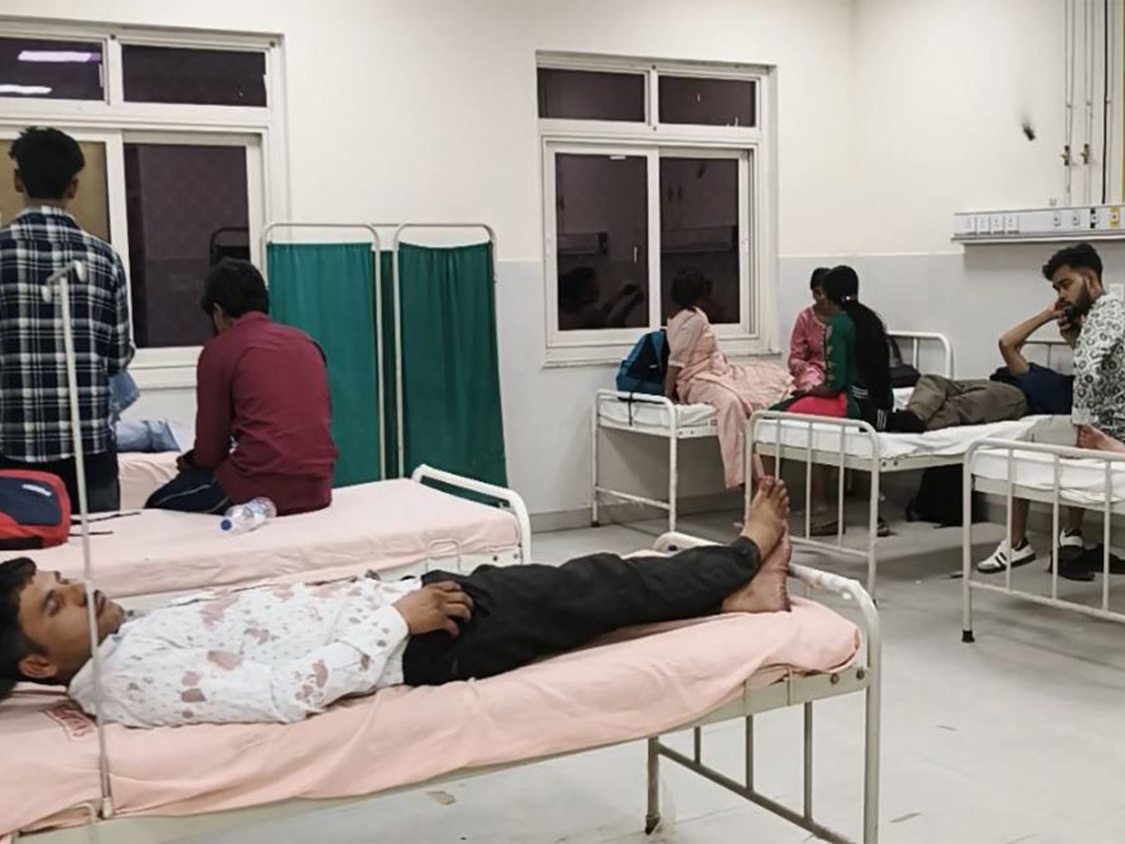 Injured persons admitted to hospitals (Photo/ANI)