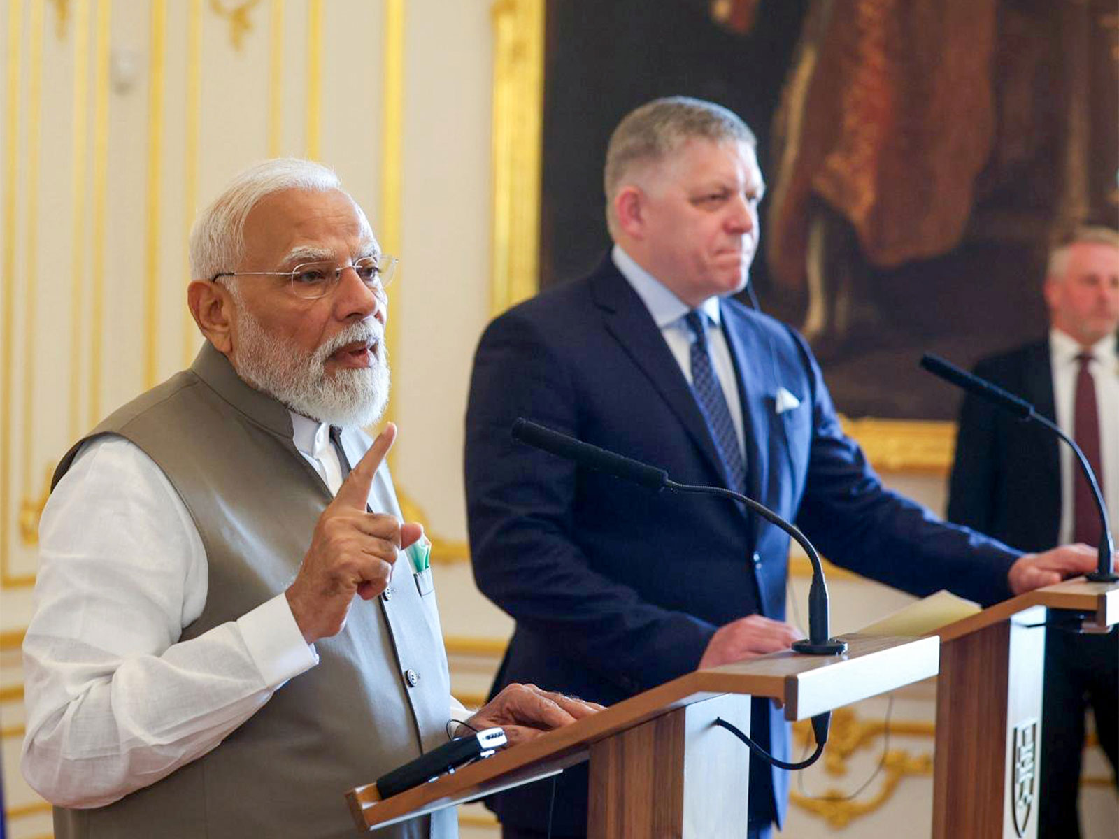 PM Narendra Modi and Slovakia PM Robert Fico during joint press meet in Bratislava (Photo/ANI)