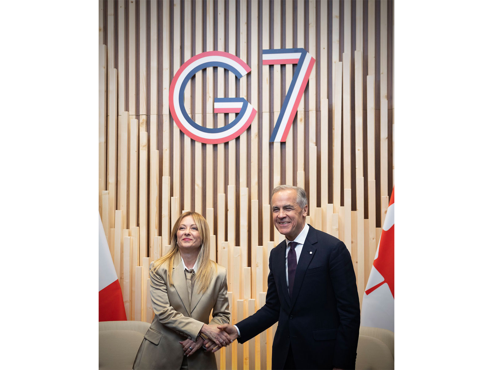  Italian Prime Minister Giorgia Meloni and Canadian Prime Minister Mark Carney hold a bialteral meeting on the sidelines of the G7 Summit (Photo/X/@MarkJCarney)