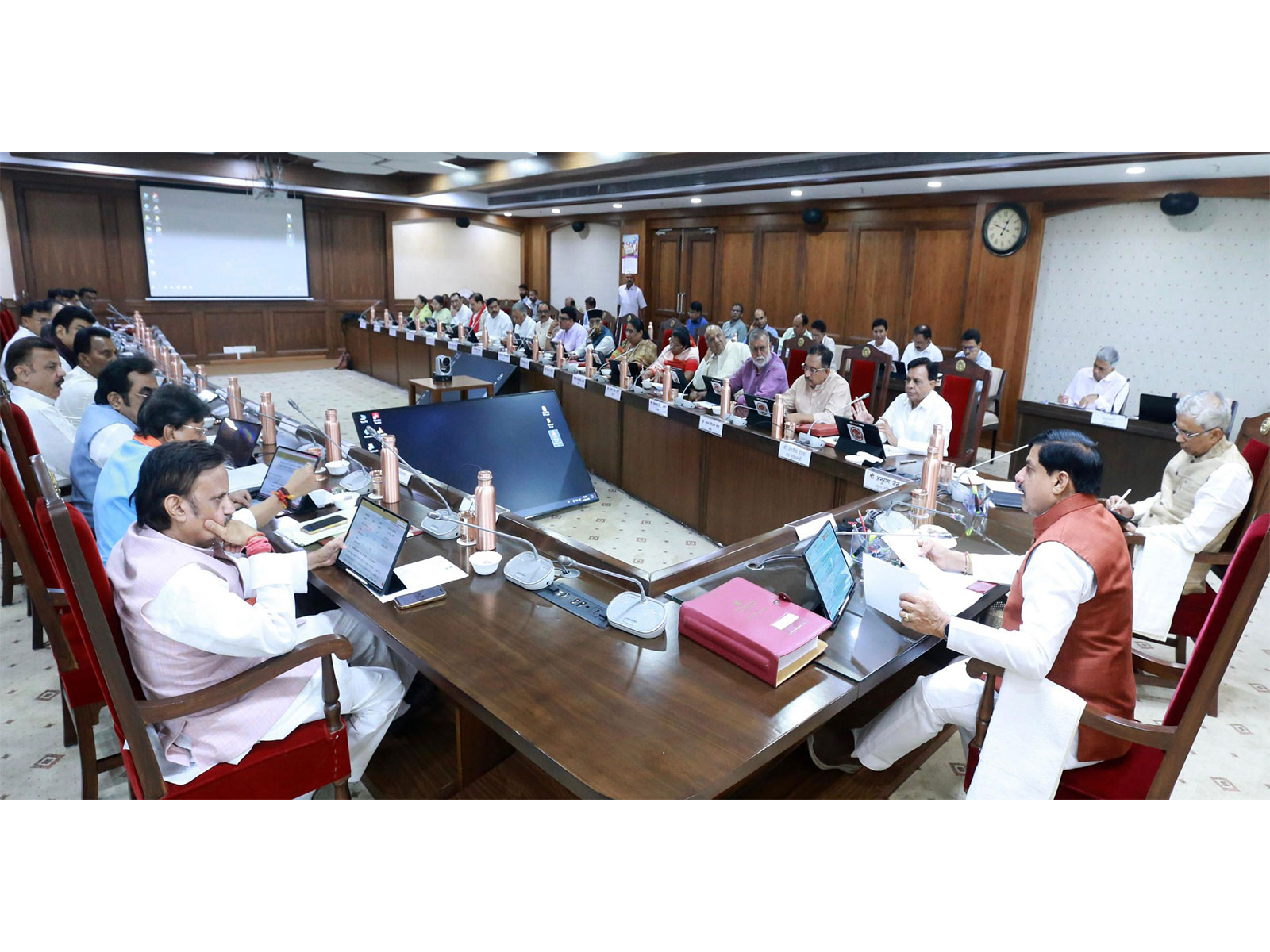 MP CM Mohan Yadav is chairing the cabinet meeting (Photo/DPR)