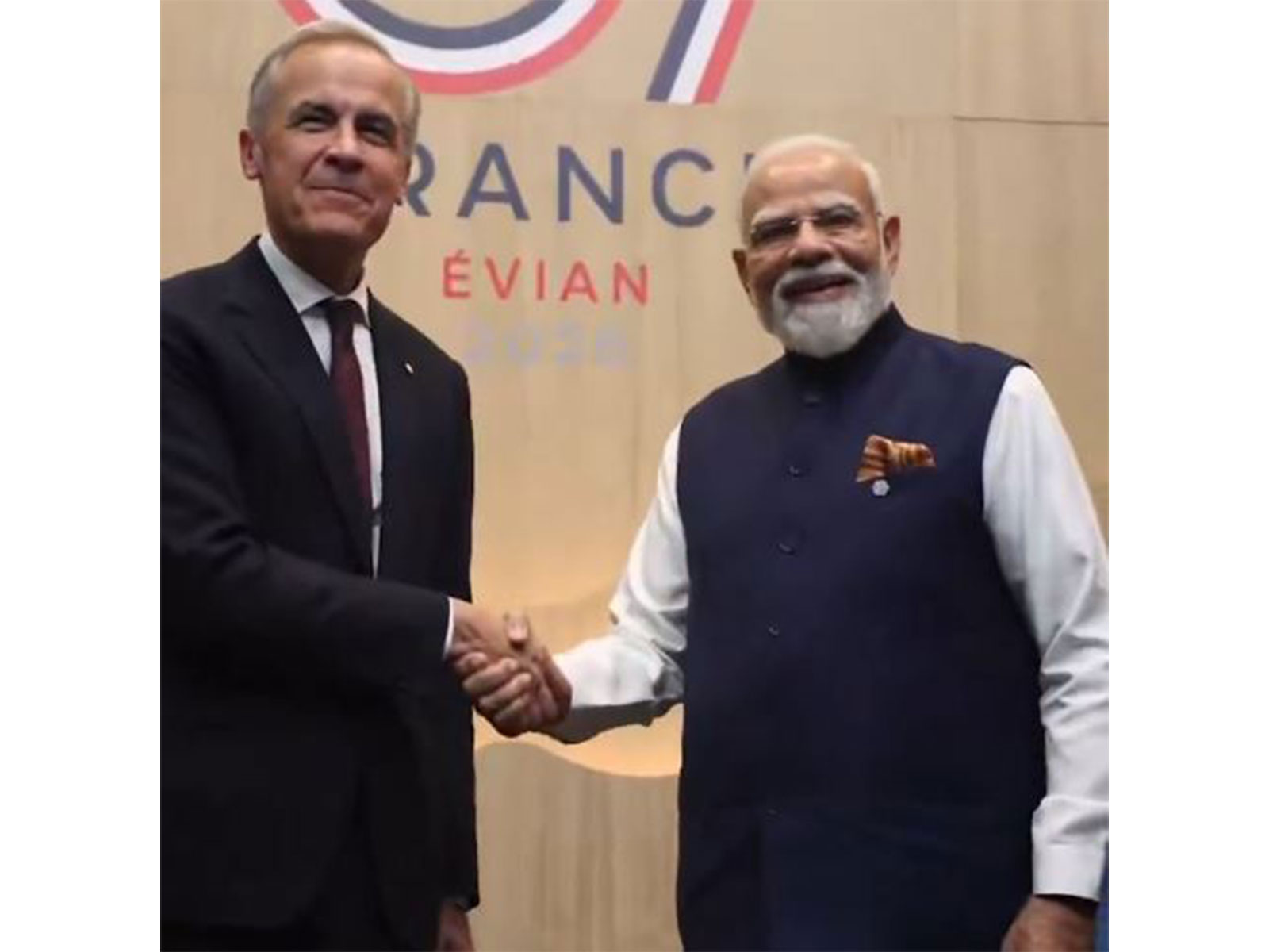 Canadian Prime Minister Mark Carney and Prime Minister Narendra Modi (Photo/X@MarkJCarney)