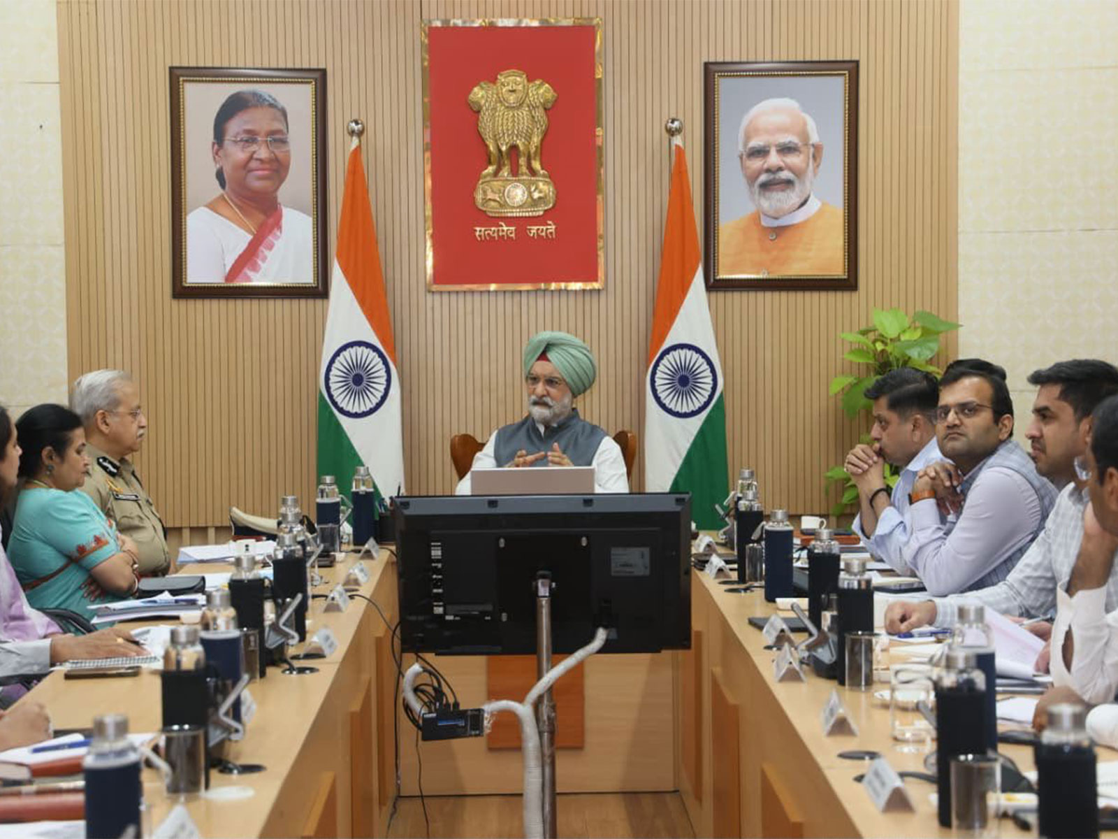 Delhi LG reviews women safety measures in DTC buses, directs strict security overhaul (Photo/X@LtGovDelhi)