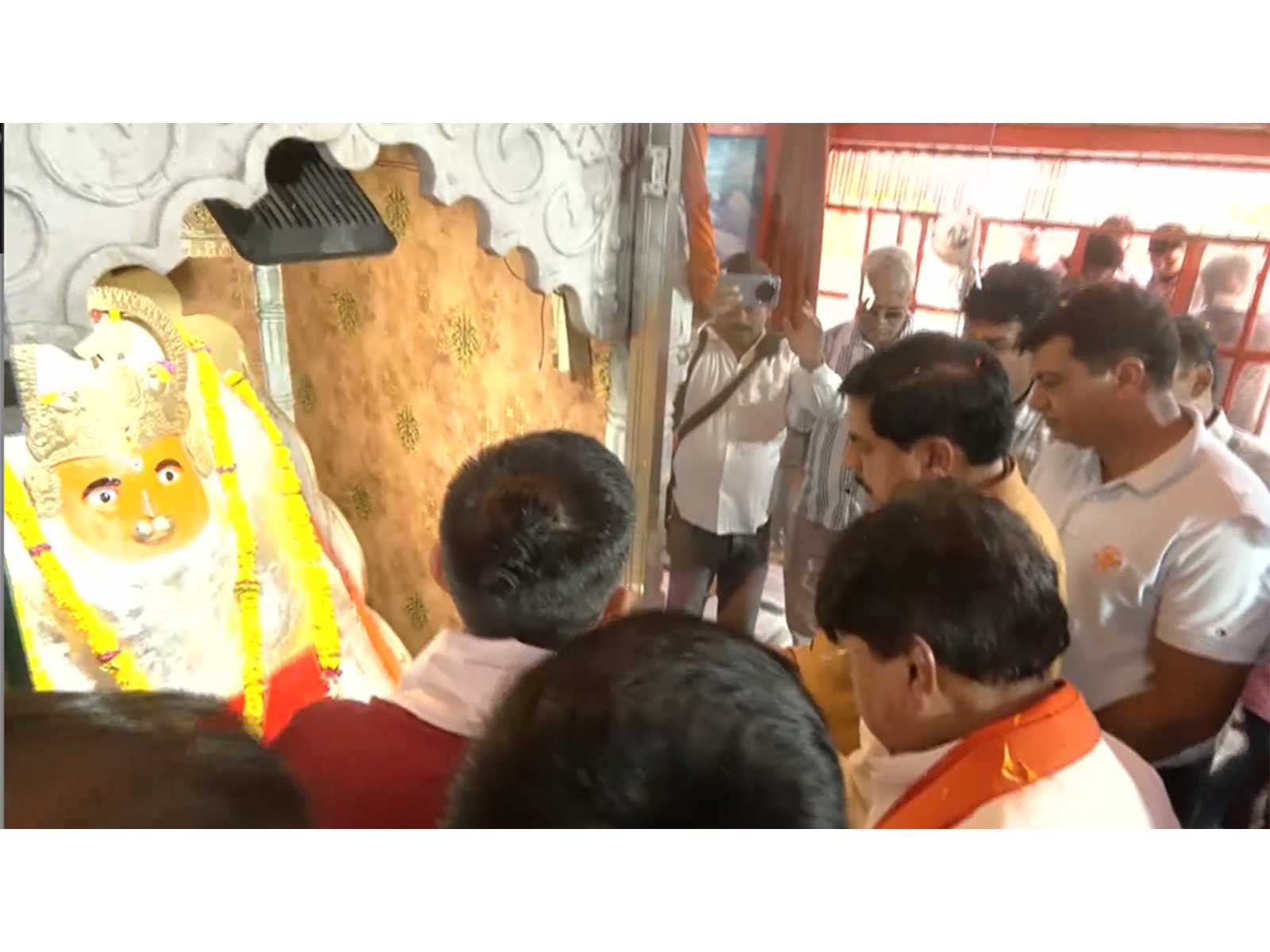 MP CM Mohan Yadav offers prayers at Veergarhi Hanuman Temple (Photo / ANI)