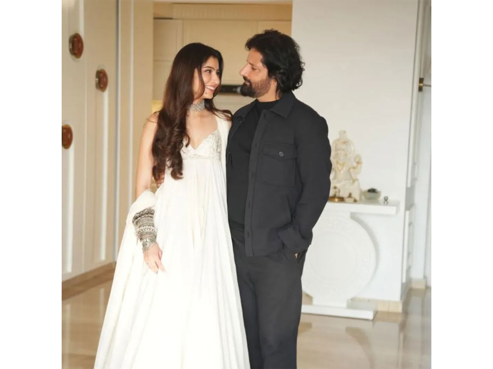 Raj Arjun, Sara Arjun (Photo/Instagram@rajarjunofficial)