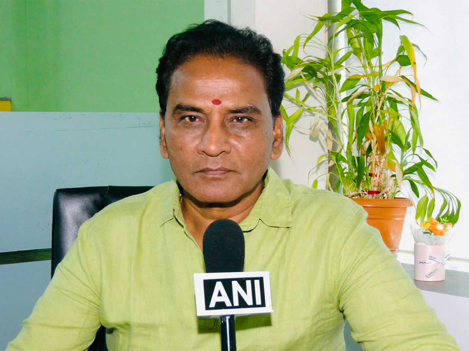 Actor Daya Shankar Pandey (Image source: ANI)