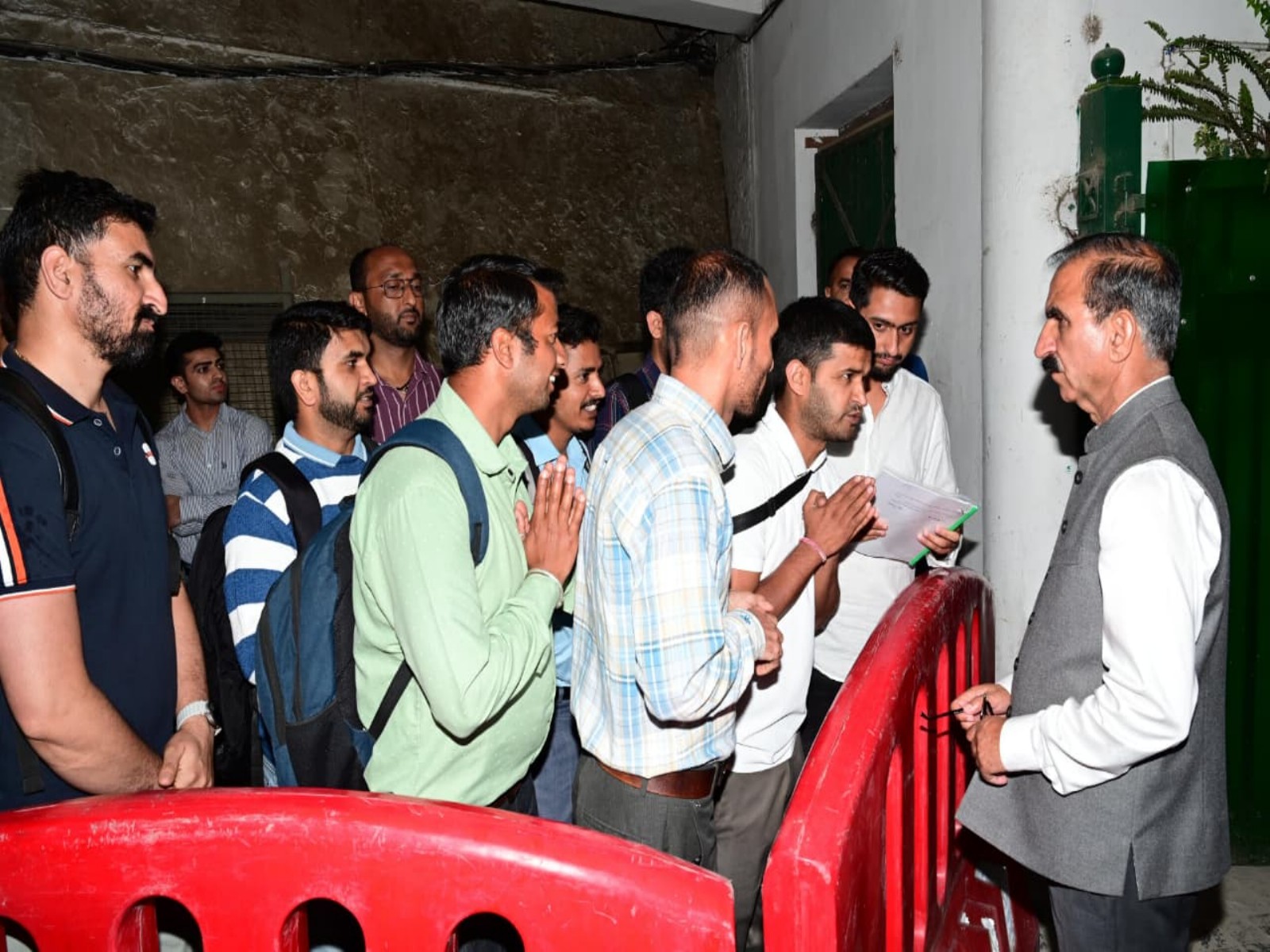 Junior Office Assistant (IT) employees meet Himachal CM Sukhu (Photo/ANI)