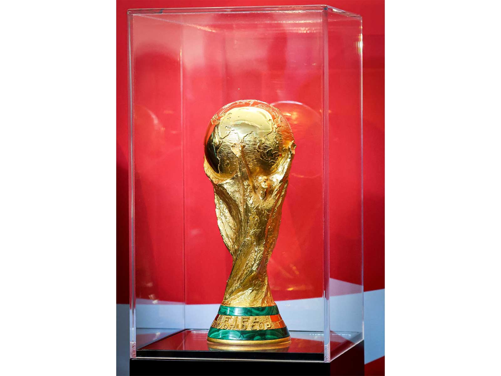 The FIFA World Cup trophy is displayed during the FIFA World Cup Trophy Tour stop at the American Museum of Natural History in New York City. (Photo: Reuters)