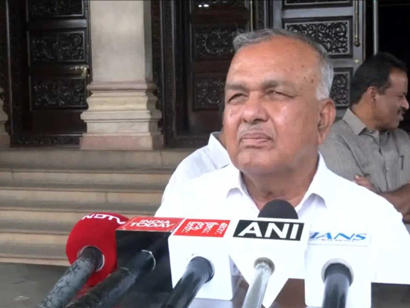 Karnataka Minister Ramlimga Reddy (Photo/ANI)