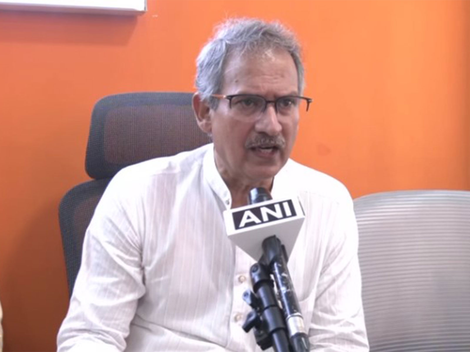 Shiv Sena (UBT) leader Anil Desai (Photo/ANI)