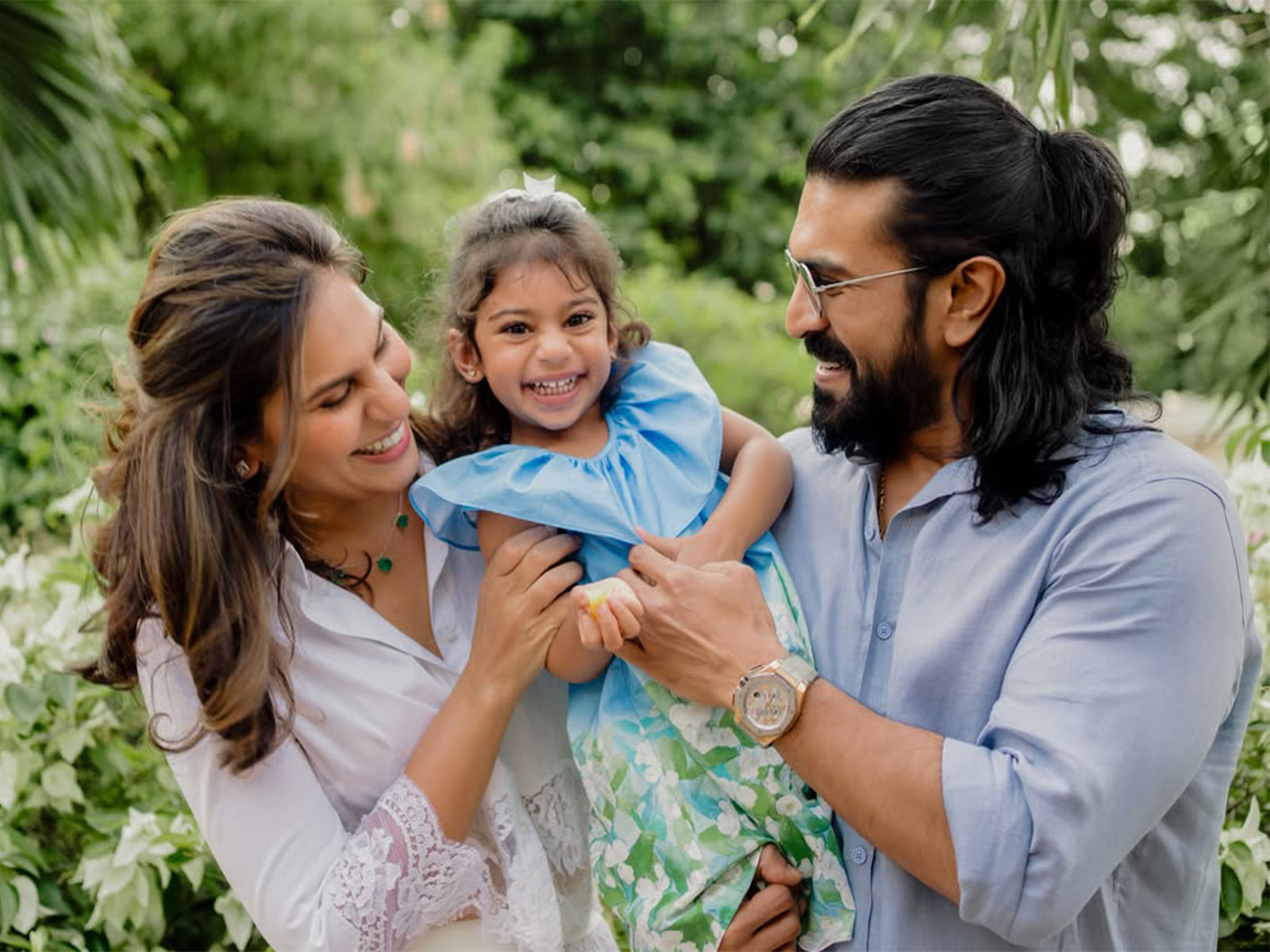 Ram Charan, Upasana reveal daughter's face (Photo/Instagram@alwaysramcharan)