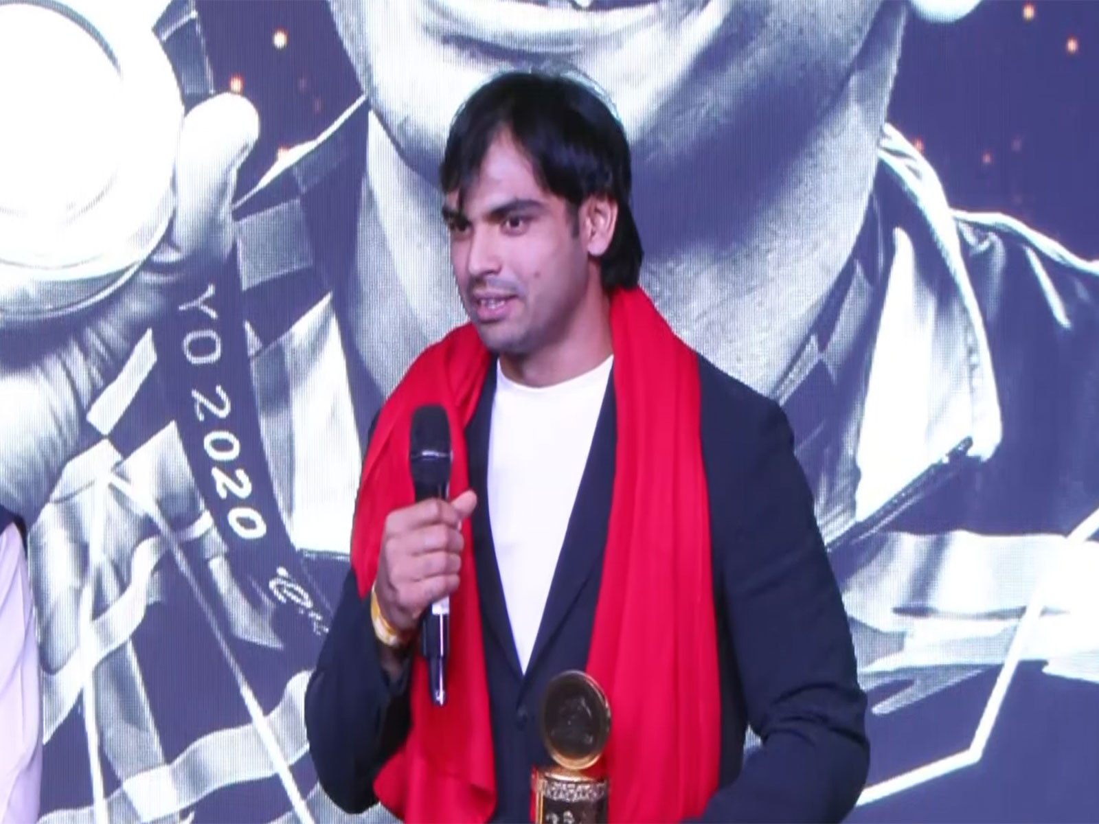 Neeraj Chopra addressing the crowd. (Photo: ANI)