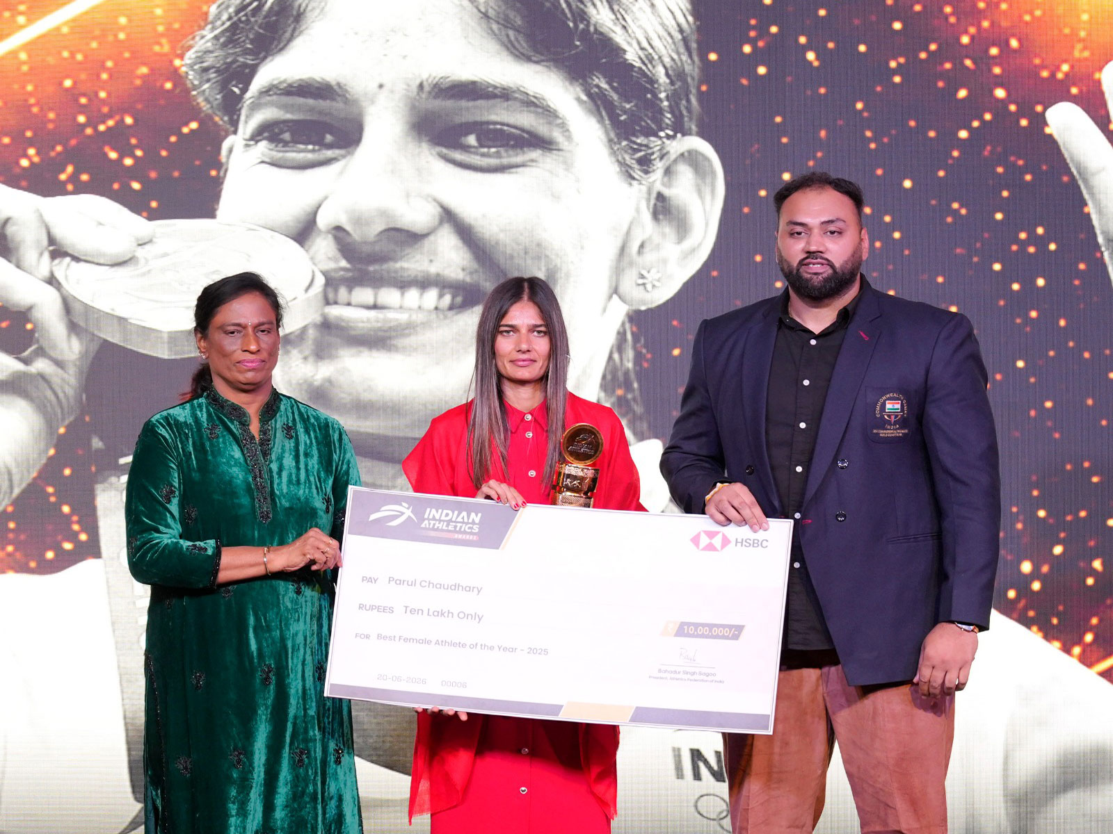 Parul Chaudhary received Best Athlete (female) award. (Photo: AFI)