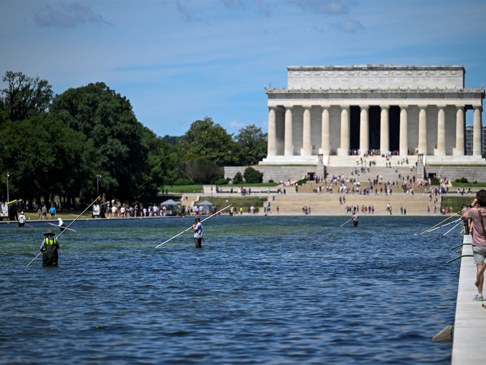 Reflecting Pool located between the Lincoln Memorial and the Washington Monument in the US capital (File Photo/Reuters)