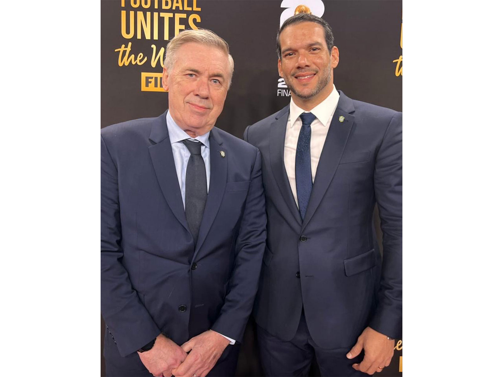 Brazil Football Confederation President Samir Xaud (R) with Brazil head coach Carlo Ancelotti (Photo: X/ @CBF_Futebol)