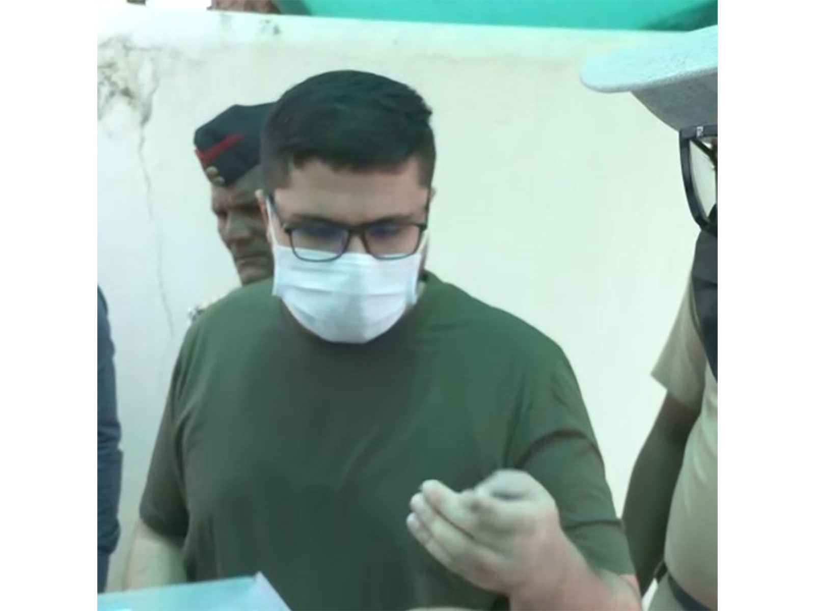 NEET aspirant originally alloted Abu Dhabi centre reaches realloted Nagpur centre (Photo/ANI)