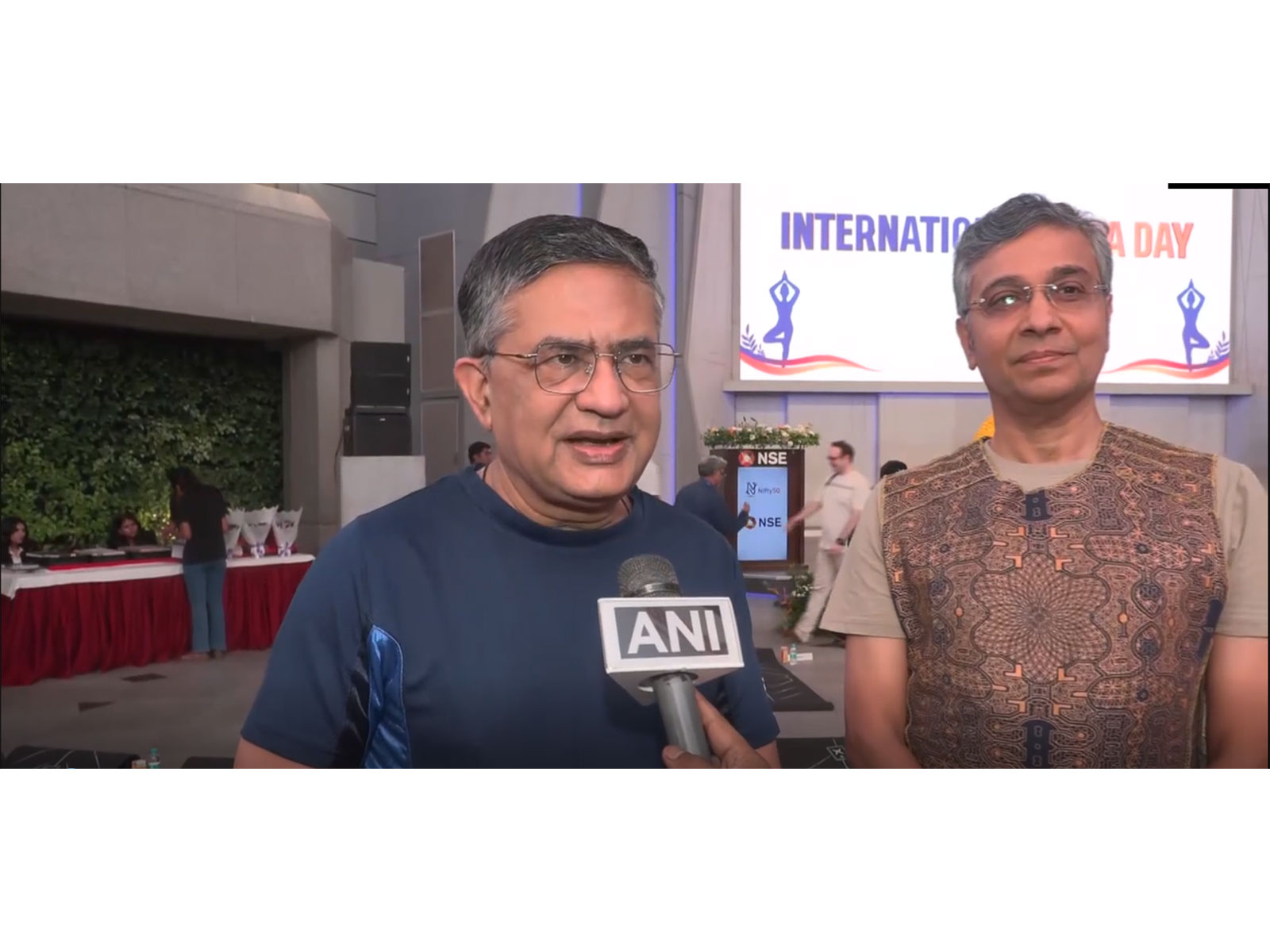 National Stock Exchange (NSE) MD and CEO Ashish Kumar Chauhan and Kamlesh Shroff, National President of the Association of NSE Members of India (ANMI) (Photo/ANI)