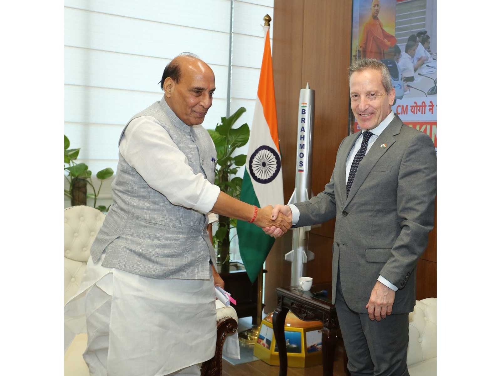 Defence Minister Rajnath Singh with Maj Gen Amir Baram DG of Israel's Ministry of Defence (Photo/X@DefenceMinIndia)