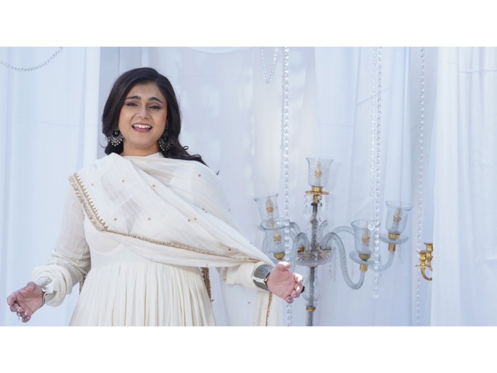 Mere Meherbaan: Nidhi Sheth's New Hindi Love Song Celebrates Dreams, Self-Belief and Emotional Strength