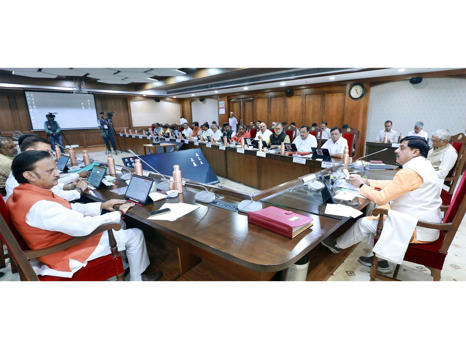 MP CM Mohan Yadav is chairing the cabinet meeting (Photo/DPR)