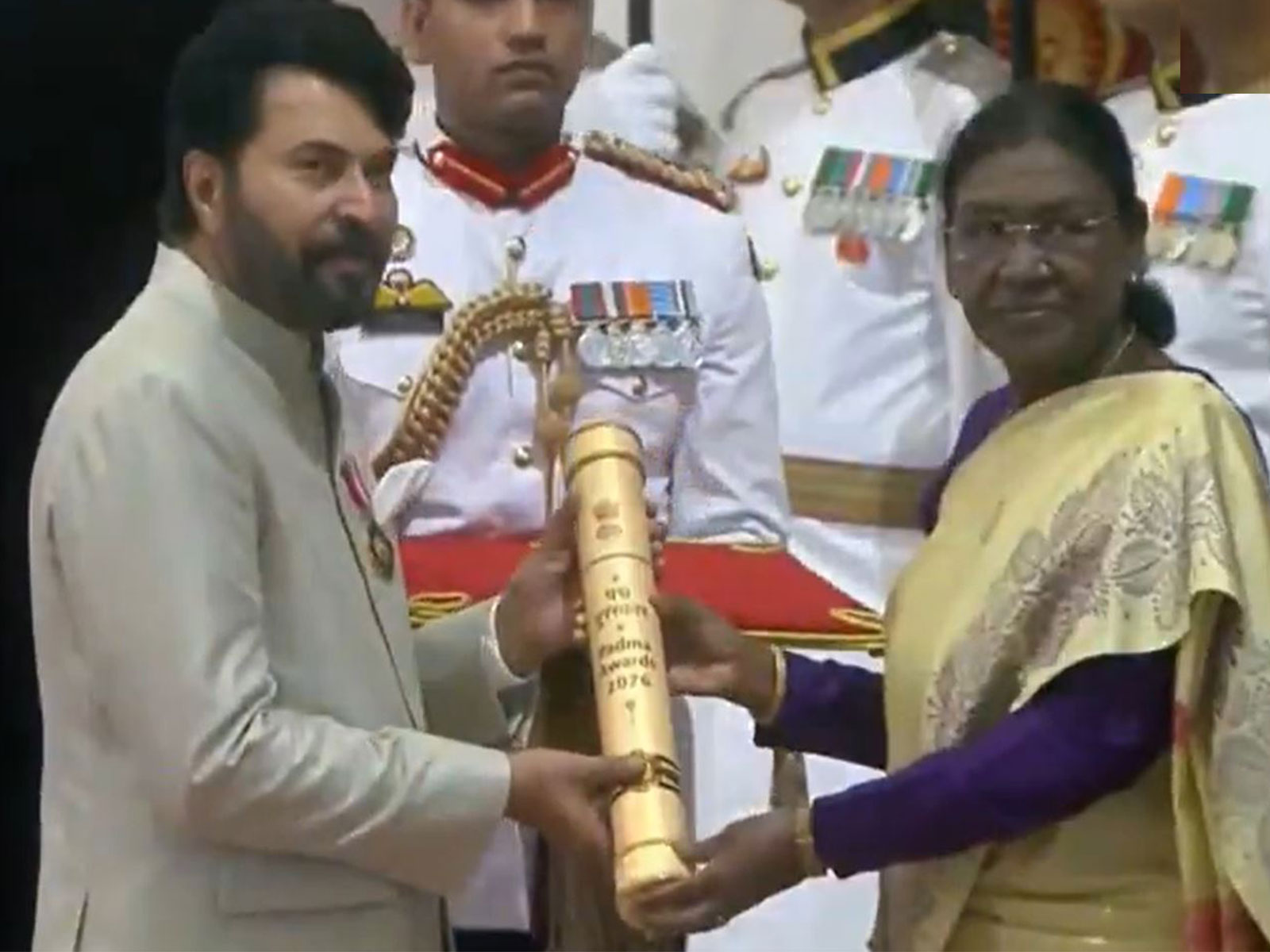 Mammootty receives Padma award from President (Image source: Rashtrapati Bhavan)