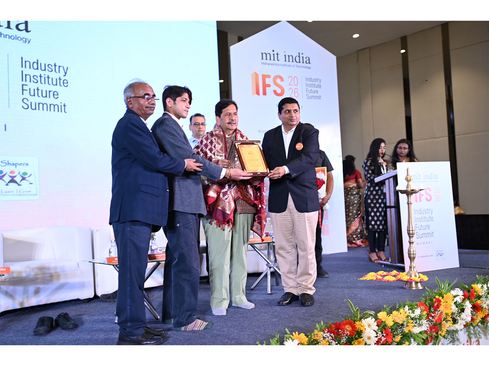 Mahesh Goudar, Digvijay Karad - Group Director, MIT SDE & VGWS; Mangal Prabhat Lodha - Hon. Cabinet Minister, Govt. of Maharashtra; Sheetal Kumar Jain - Corp. Relations, MIT Engg