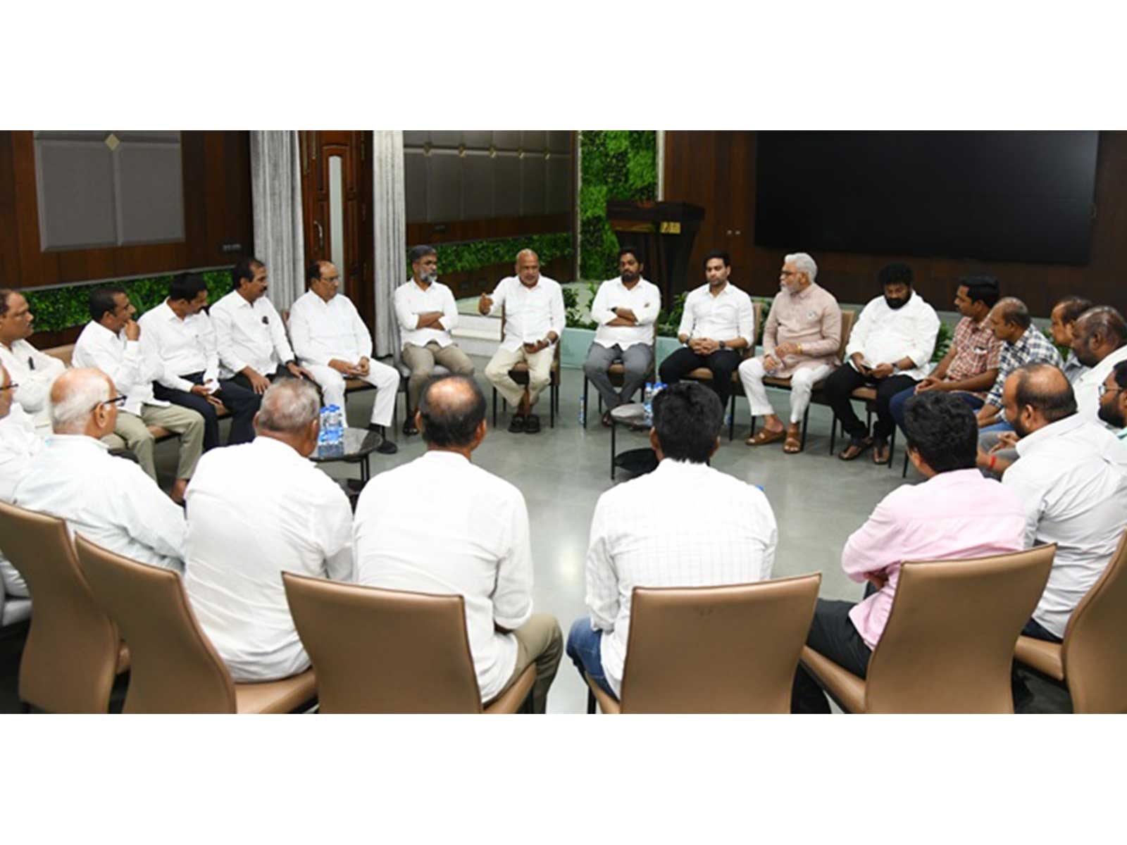 Meeting at YSRCP Central Office in Tadepalli (Photo/ysrcongress)