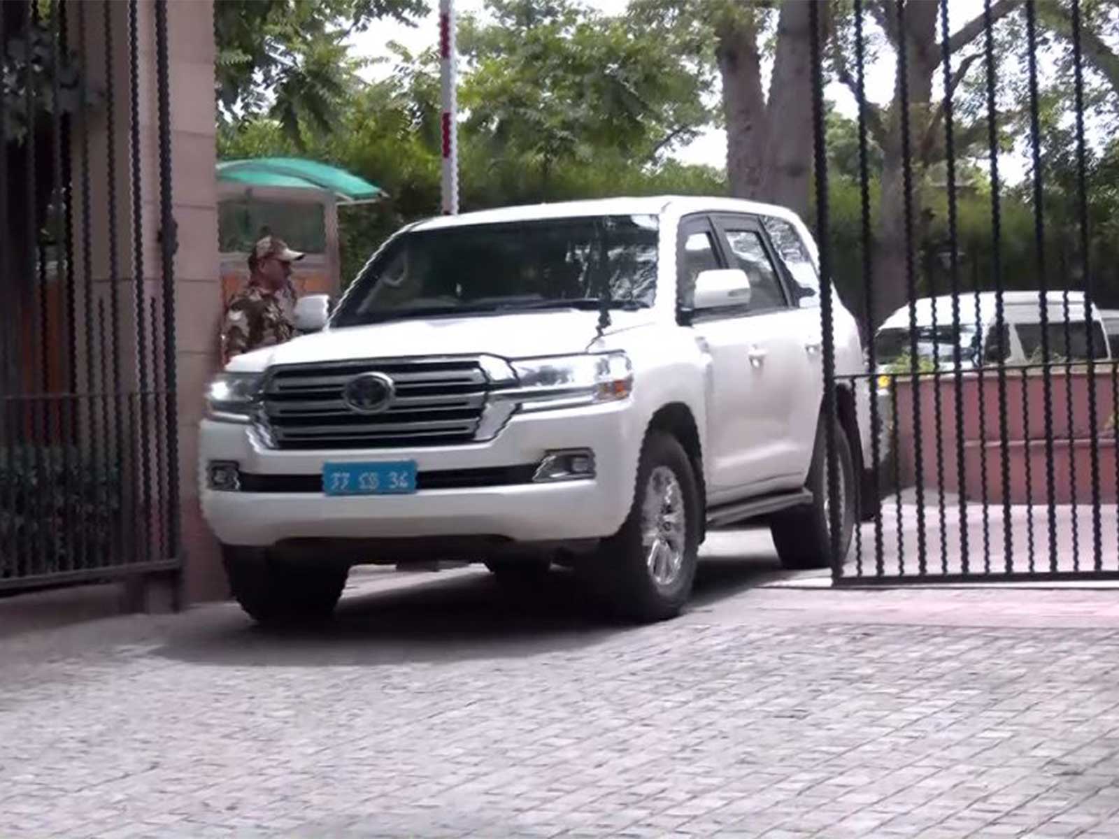 US delegation leaves from Vanijya Bhawan after meeting Indian negotiators (Photo/ANI)