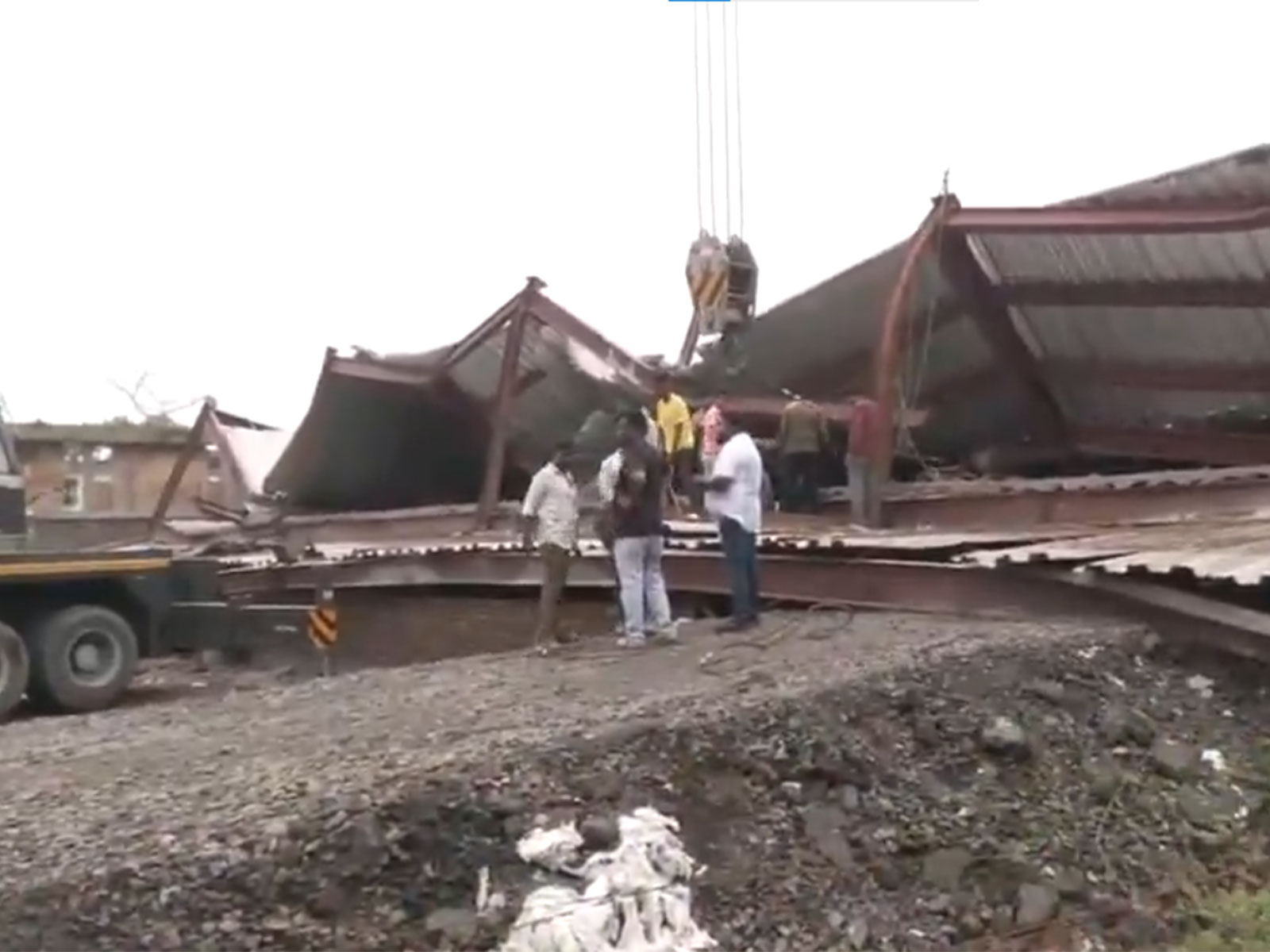 Godown shed collapses in Taratala (Photo/ANI)
