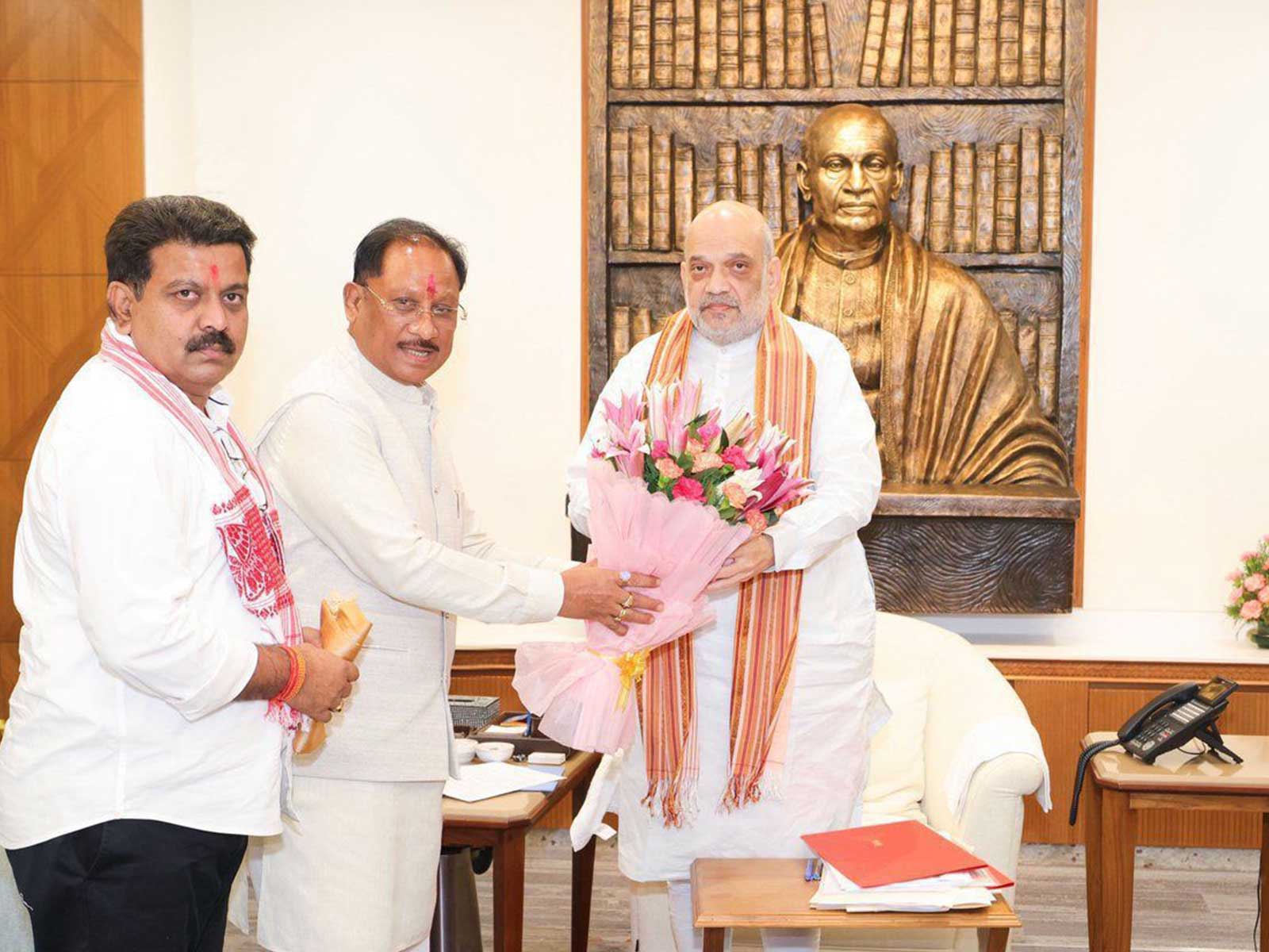 Chhattisgarh Chief Minister Vishnu Deo Sai met Union Home and Cooperation Minister Amit Shah at Kartavya Bhavan, (Photo/ANI)