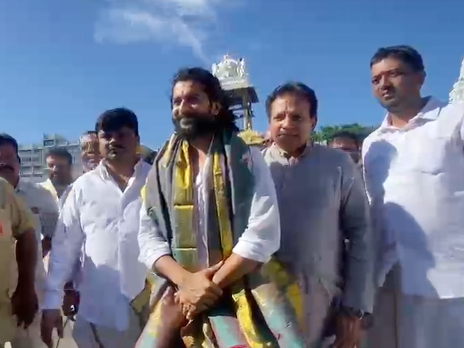 Nani at Tirumala (Photo/ANI)