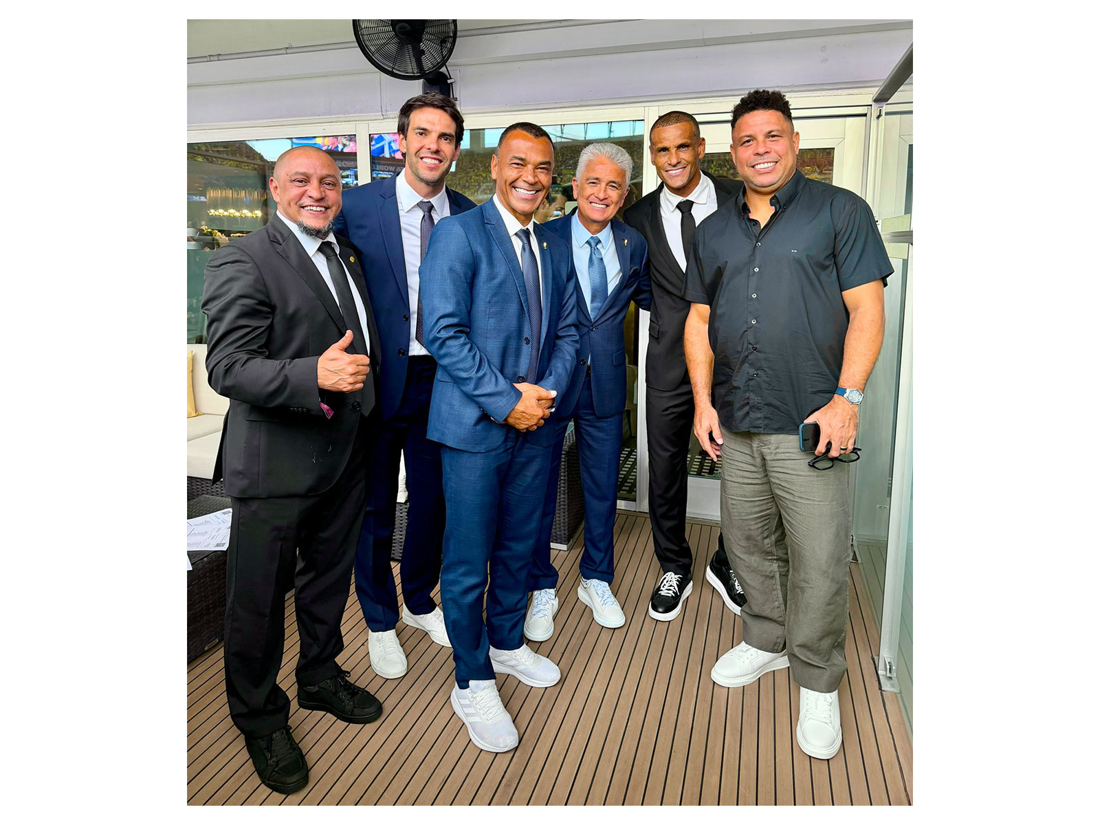 From left to right - Roberto Carlos, Kaka, Cafu, Bebeto, Rivaldo, Ronaldo Nazario. (Photo: X/@KAKA)