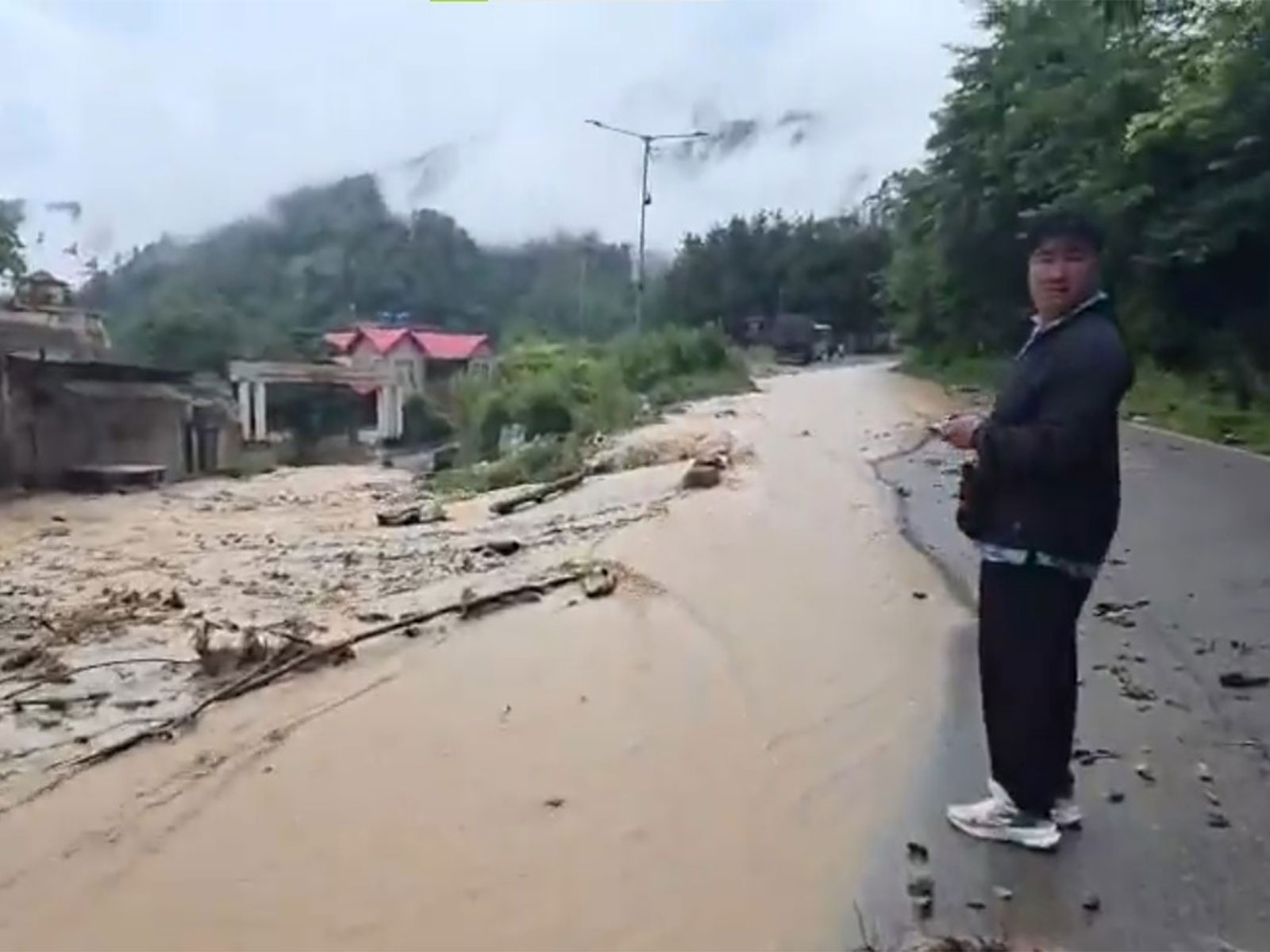 Heavy rain triggers flash floods in Arunachal Pradesh's Keyi Panyor (Photo/ADC Yachuli)