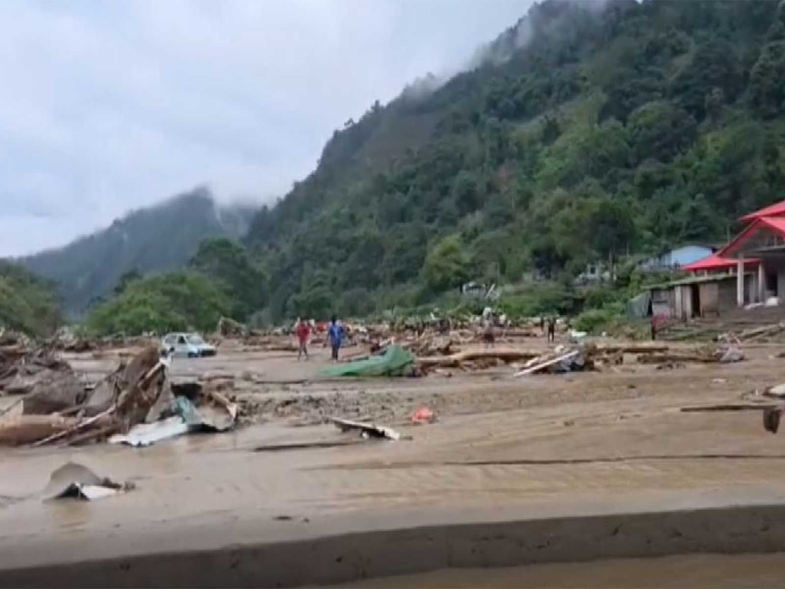 Heavy rain triggers flash floods in Arunachal Pradesh's Keyi Panyor (Photo/ADC Yachuli)