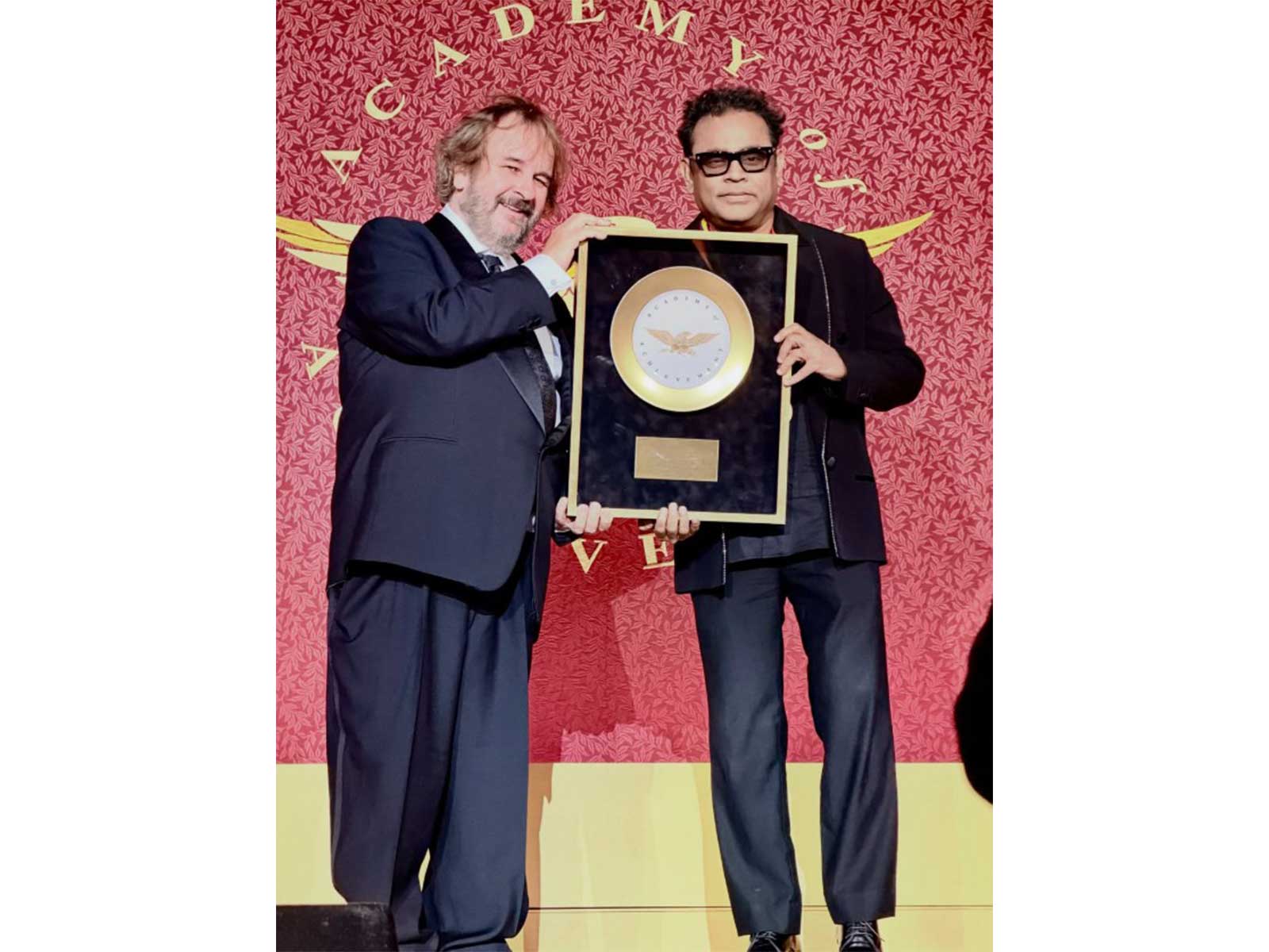 AR Rahman with Academy of Achievement Award (Photo/Instagram@arrahman)