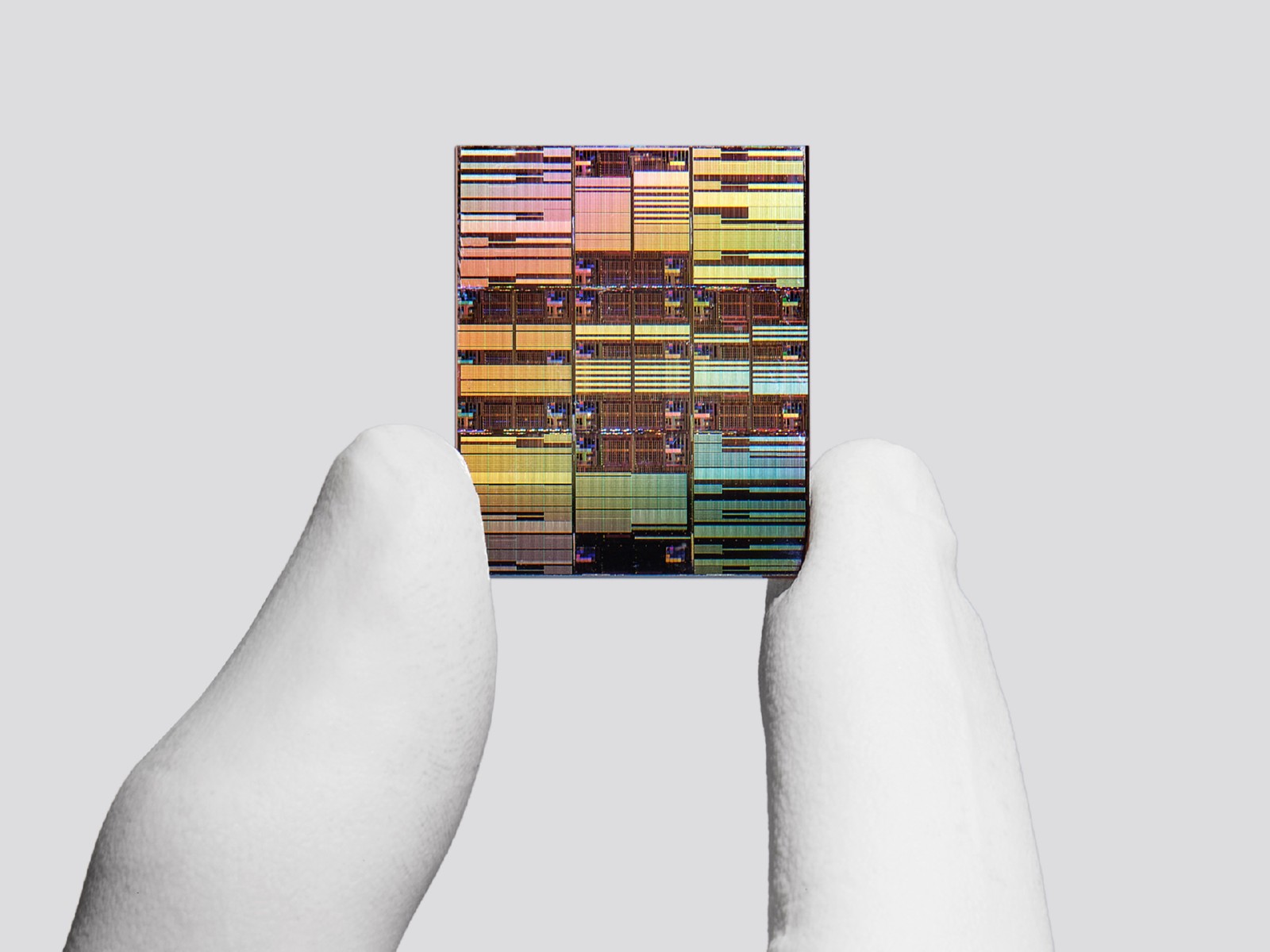 First sub-1 nm chip technology (Photo/IBM website)