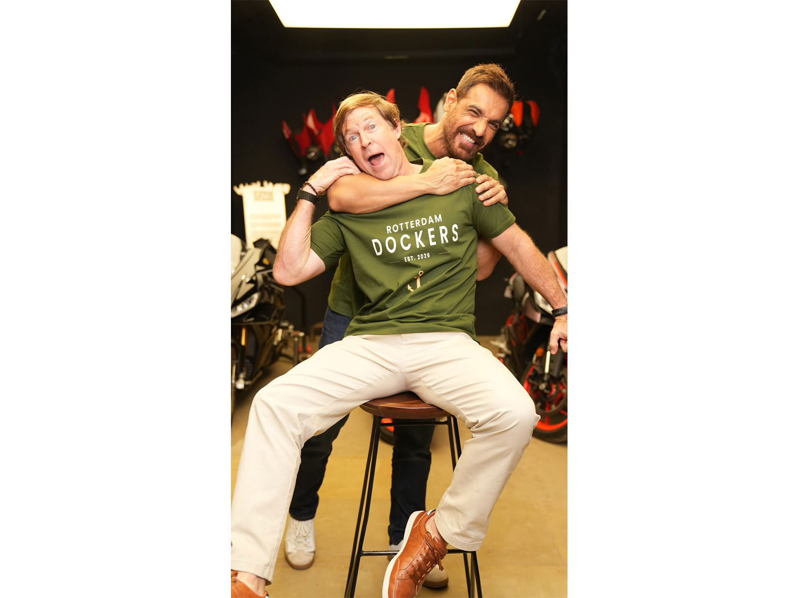 Bollywood star John Abraham with South African great Jonty Rhodes (Photo: ETPL)
