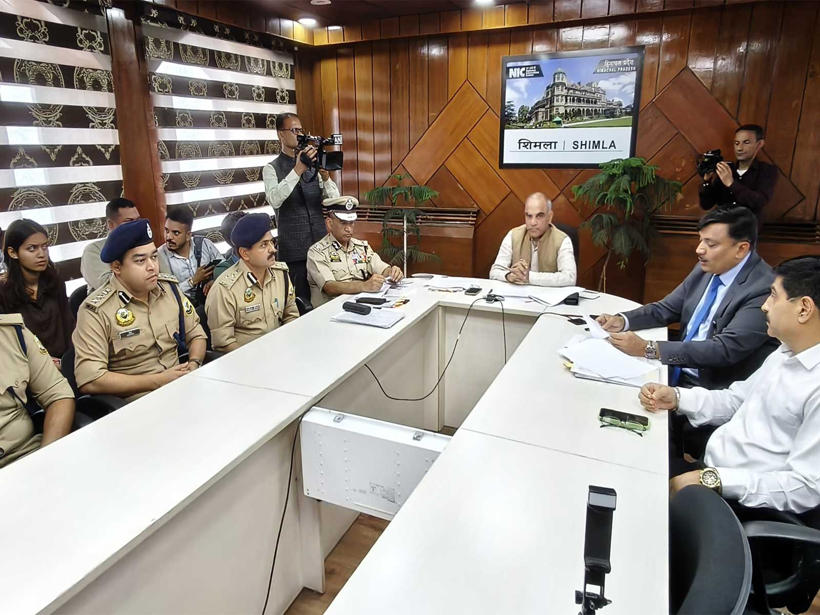 Himachal Pradesh Acting Chief Secretary KK Pant during the meeting (Photo/ANI)