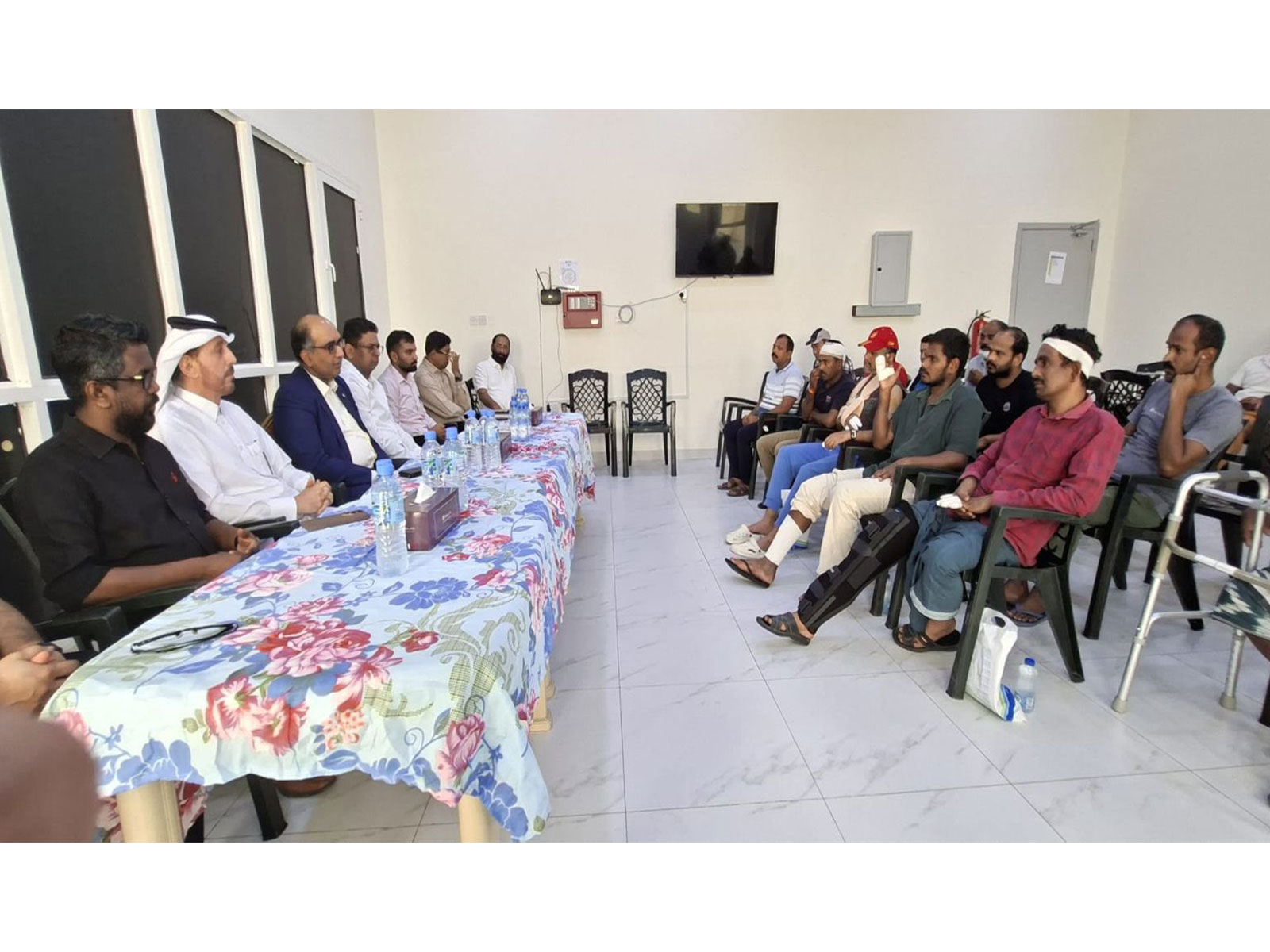 Ambassador and Embassy officials meeting some of the injured Indian nationals in Alkhor. (Photo: X@IndEmbDoha)