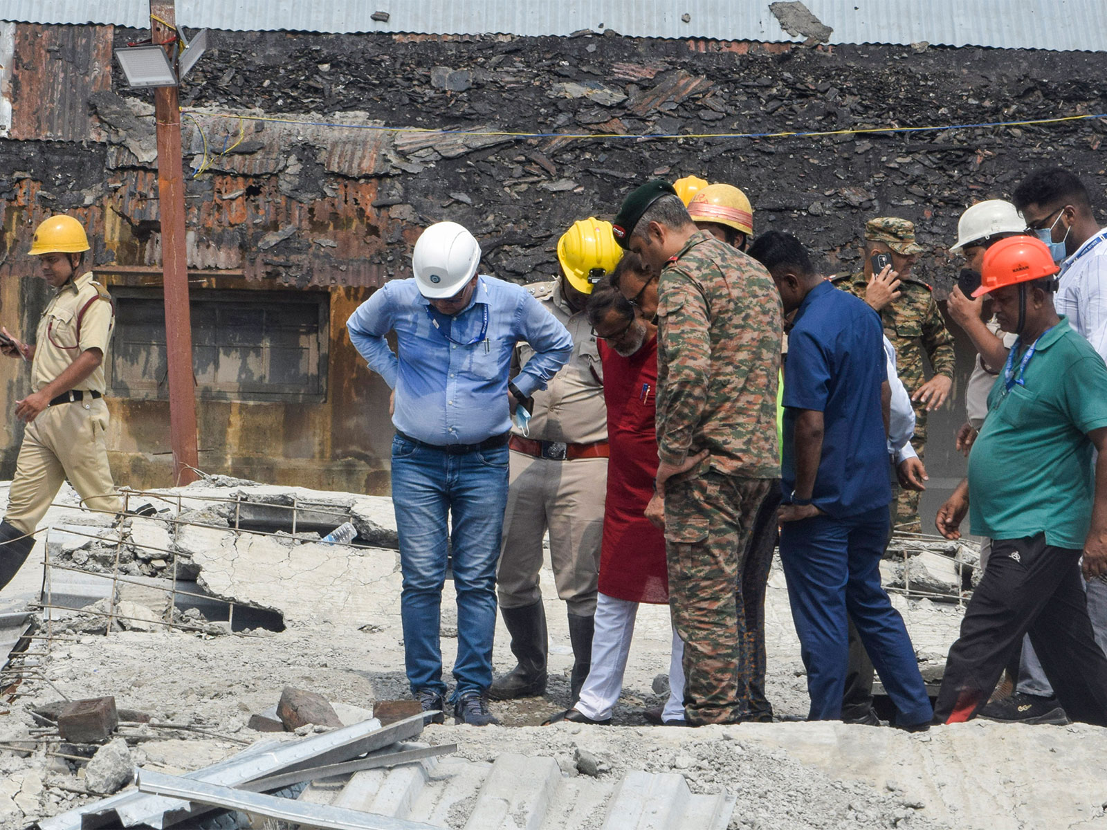 Search and rescue operation underway at site where an under-construction godown shed collapsed at Taratala (Photo/ANI)