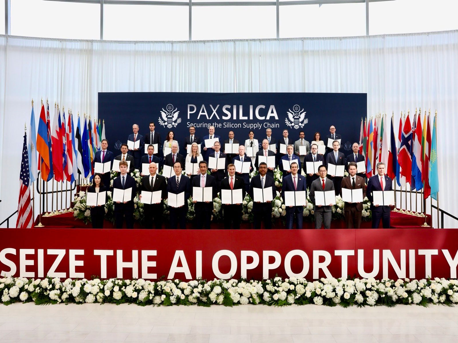 Delegates at the Pax Silica Summit (Photo/@UnderSecE)