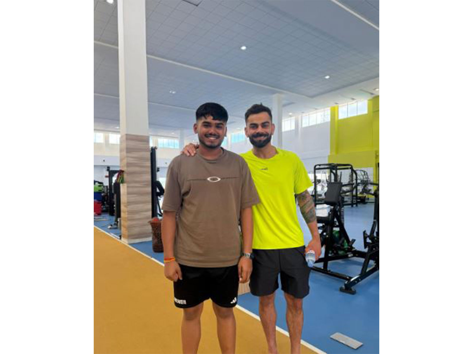Ayush Mhatre with Virat Kohli. (Photo: @ayush_m255 Instagram)