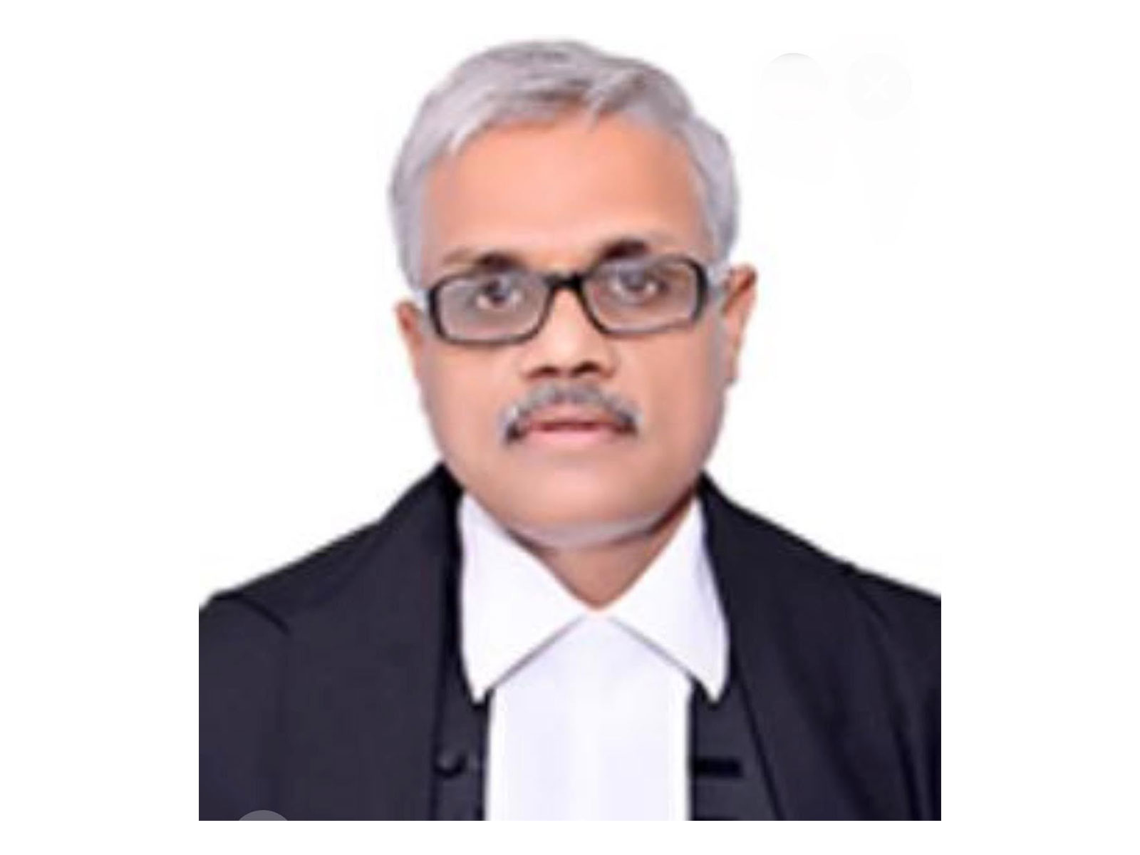 Justice Mahabir Singh Sindhu (Photo/https://highcourtchd.gov.in/)