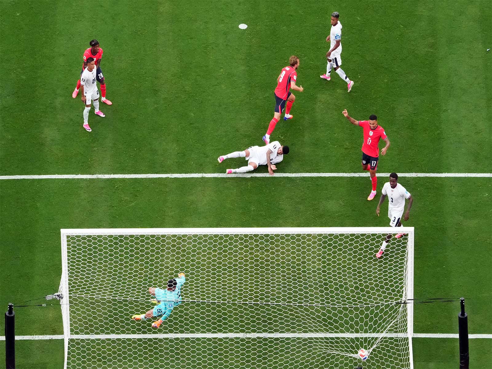 England's Harry Kane celebrates scoring their second goal. (Photo/Reuters)