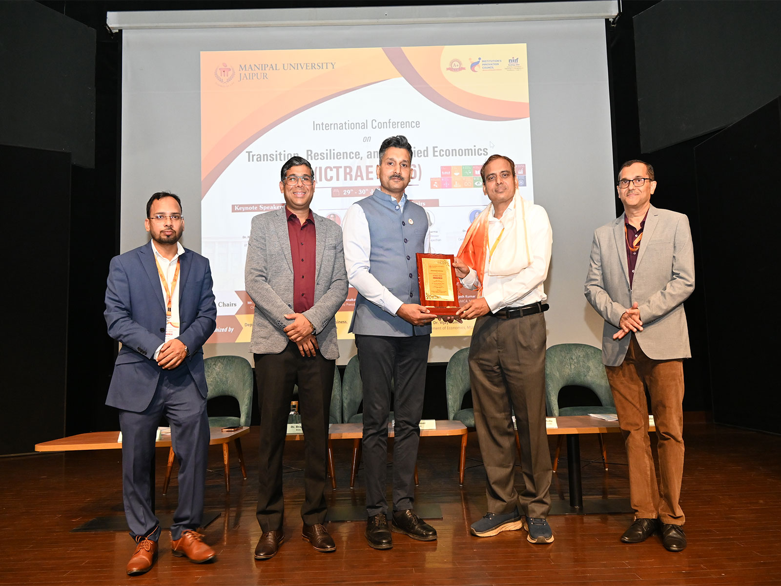Dr. Amit Soni Registrar MUJ felicitating Dr. Naresh Chandra Sahu of IIT Bhubaneswar in ICTRAE 2026