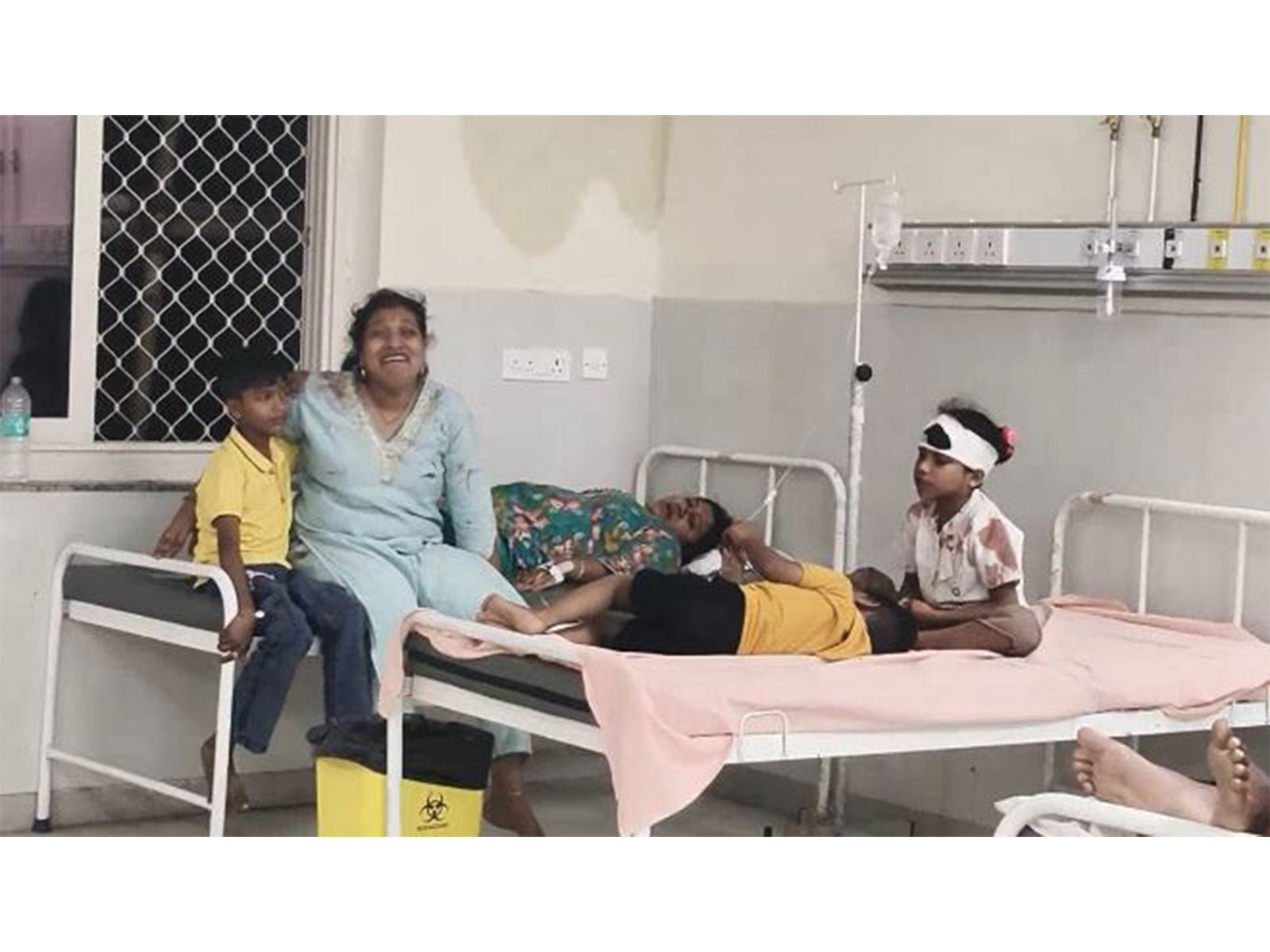 Injured passenger in Delhi-Mumbai Expressway (Photo/ANI)