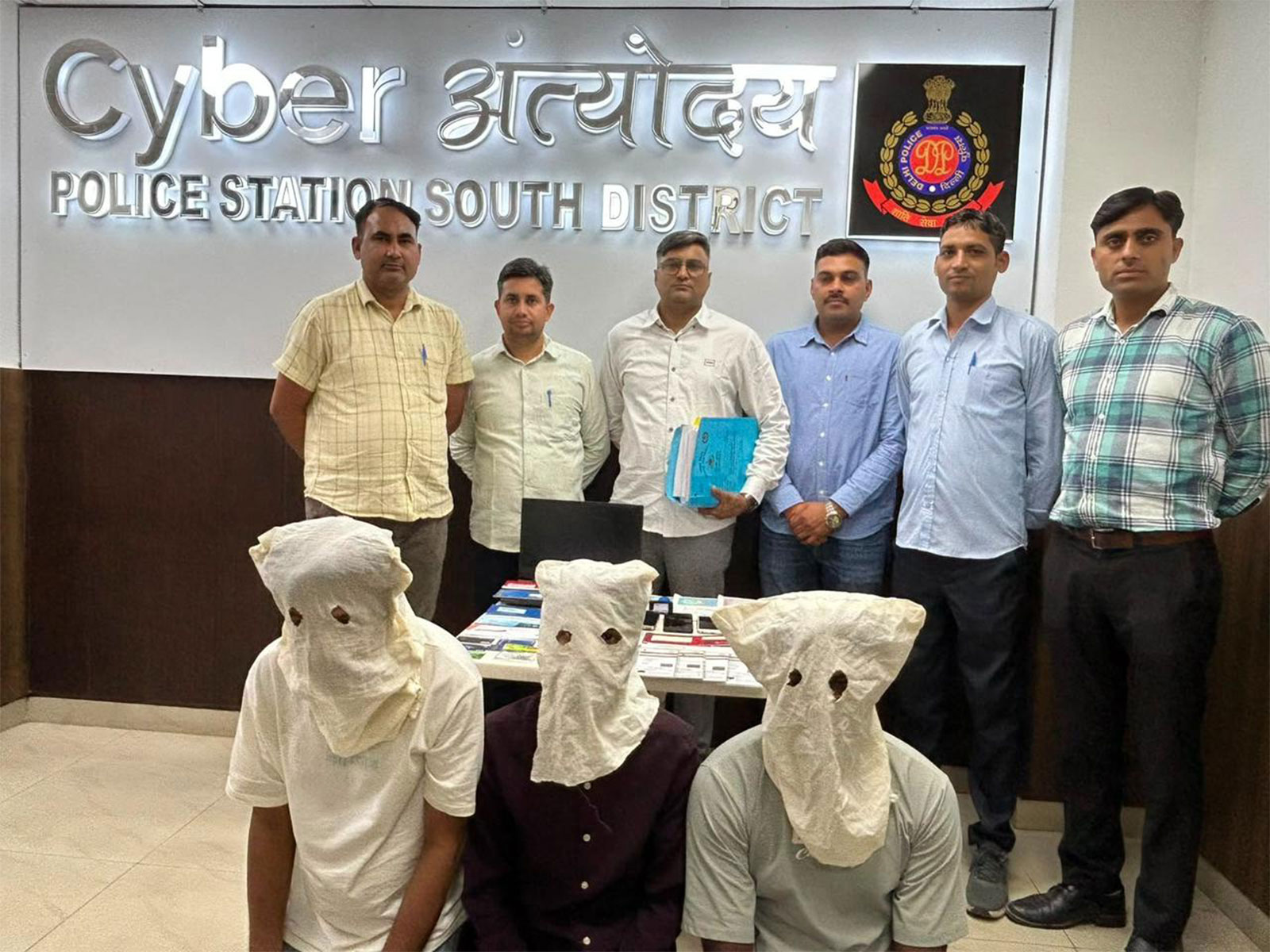 Delhi Police busts cyber crime racket (Photo/Delhi Police)