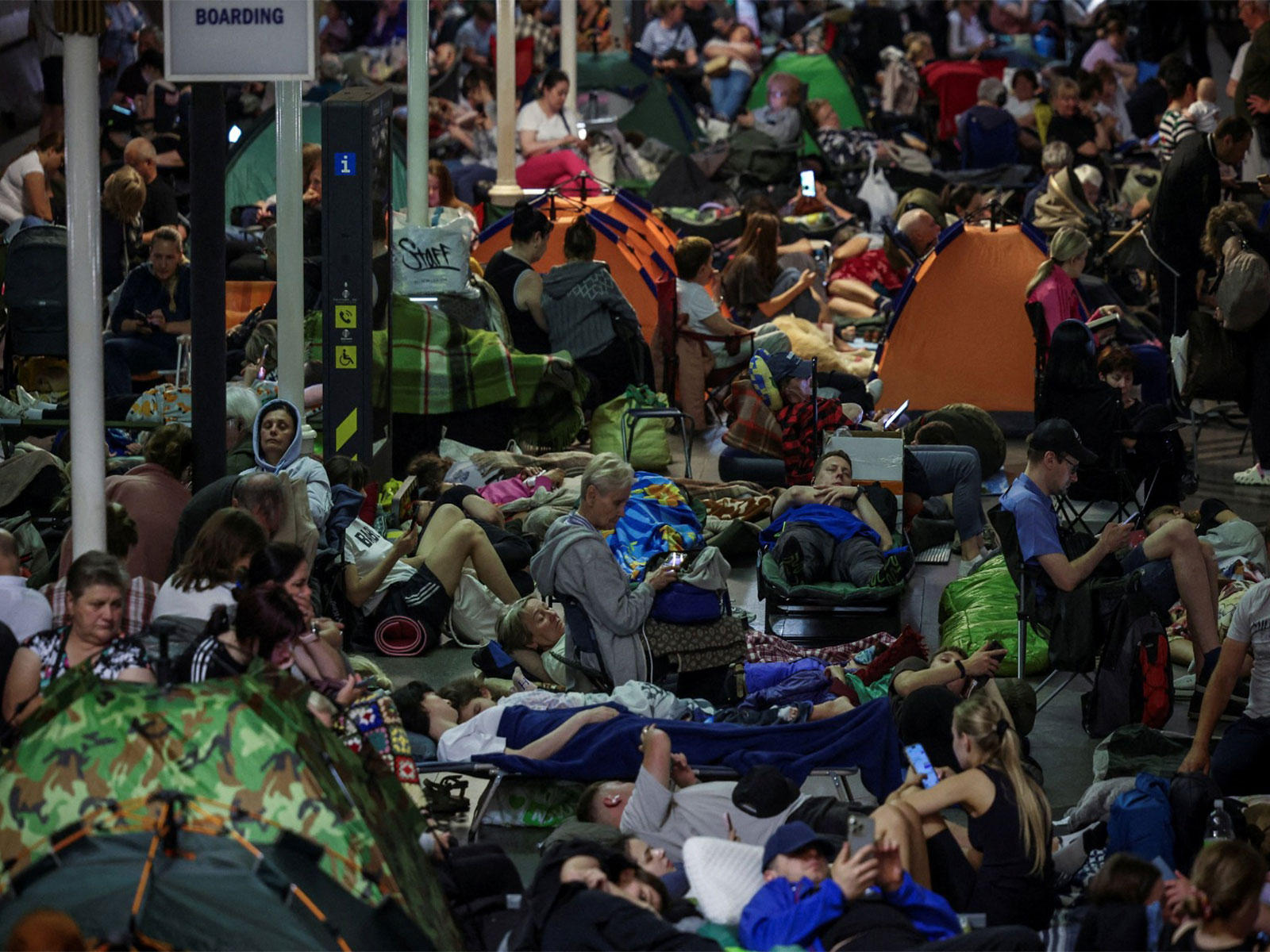 People take shelter inside a metro station during an overnight Russian missile and drone strike, amid Russia's attack on Ukraine, in Kyiv, Ukraine (Photo/Reuters)