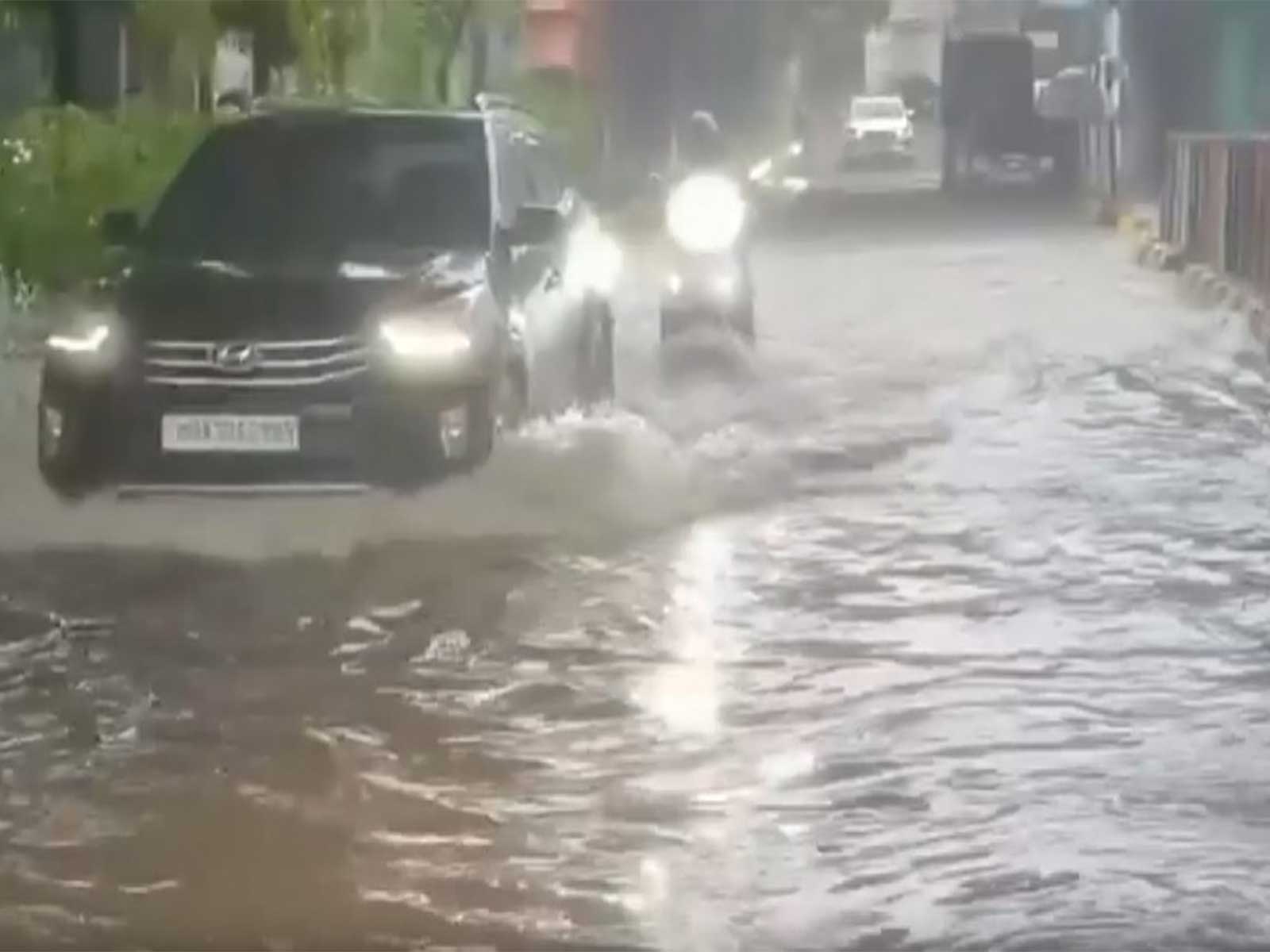 Visuals from the MIDC Service Road, Navi Mumbai (Photo/ANI)